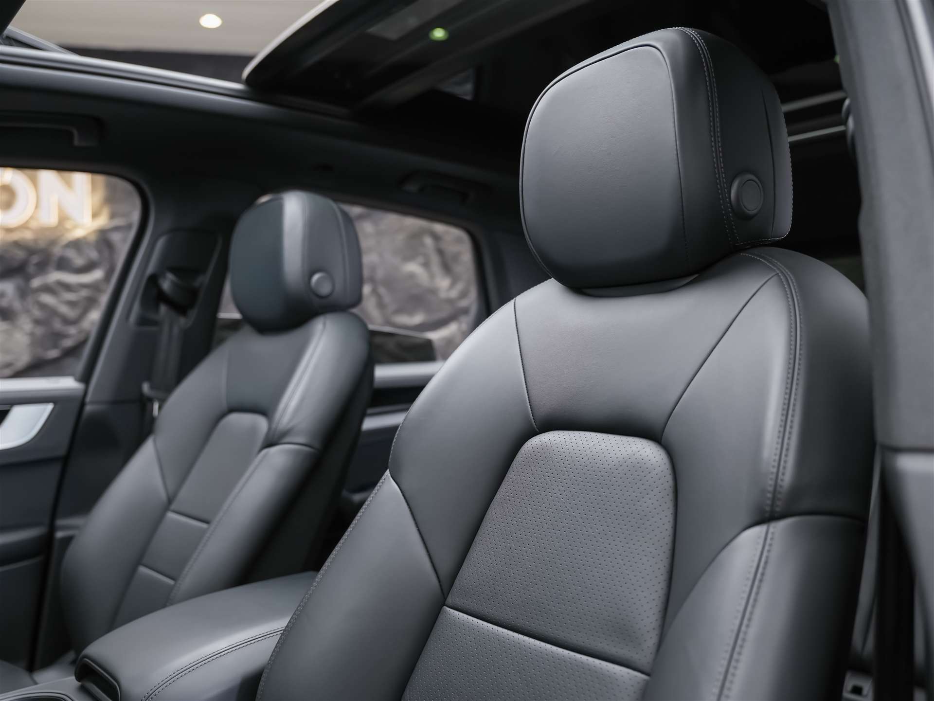 PORSCHE Cayenne *22" Felgen*Abstandsregler*Panorama*Softclose*Soundsystem BOSE*-image-10