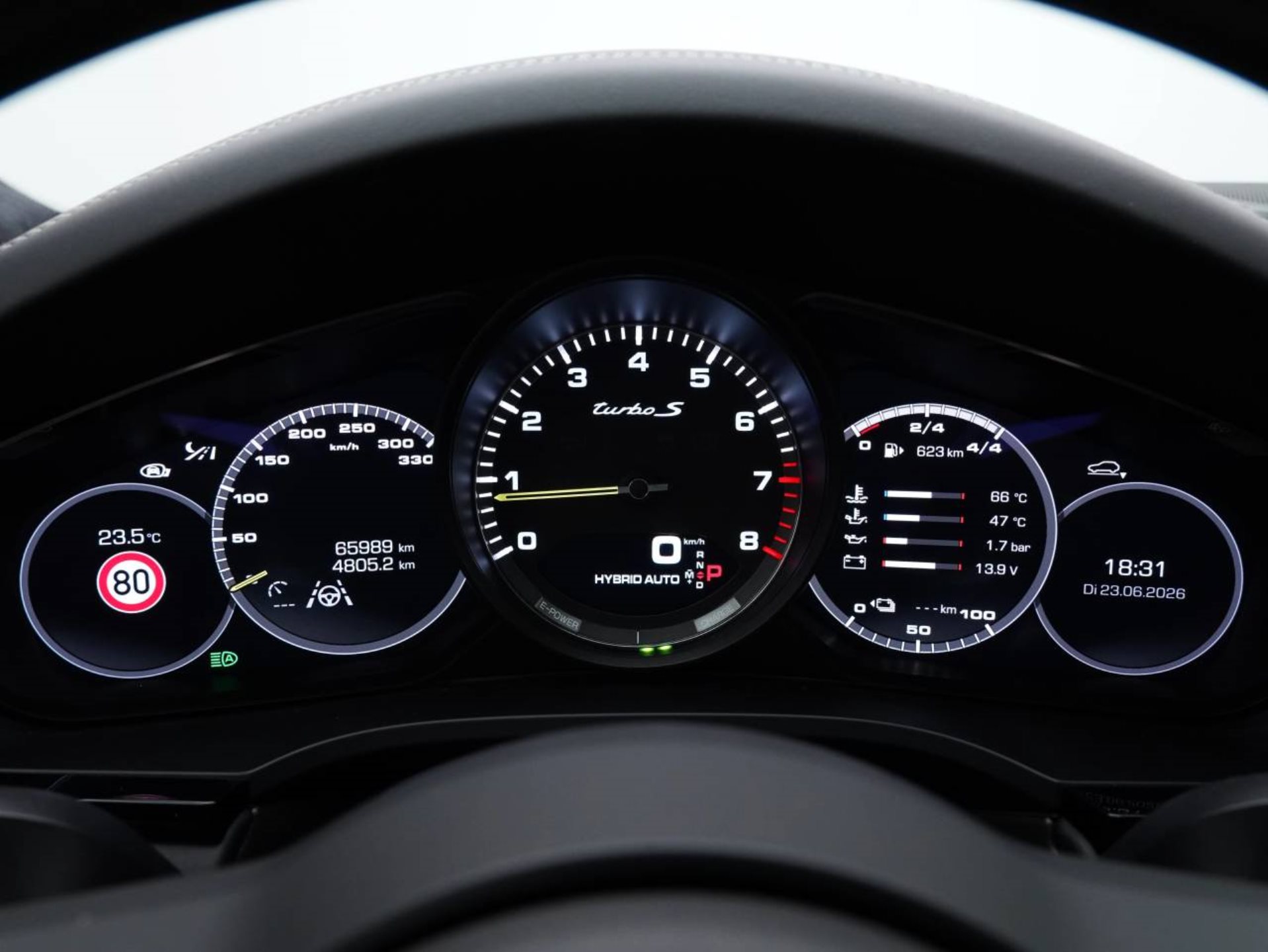 PORSCHE Cayenne Turbo S E-Hybrid Coupé-image-16