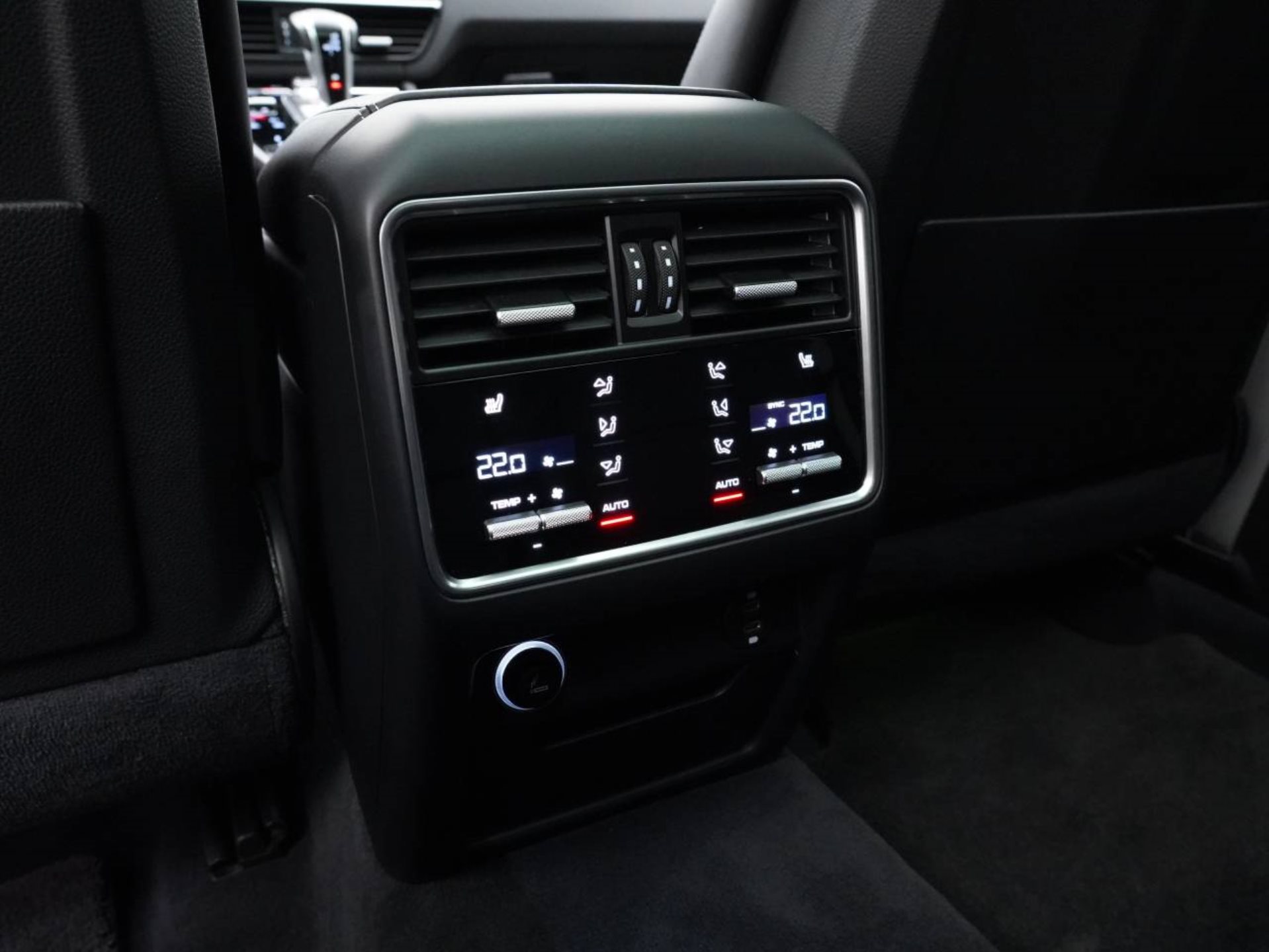 PORSCHE Cayenne Turbo S E-Hybrid Coupé-image-29