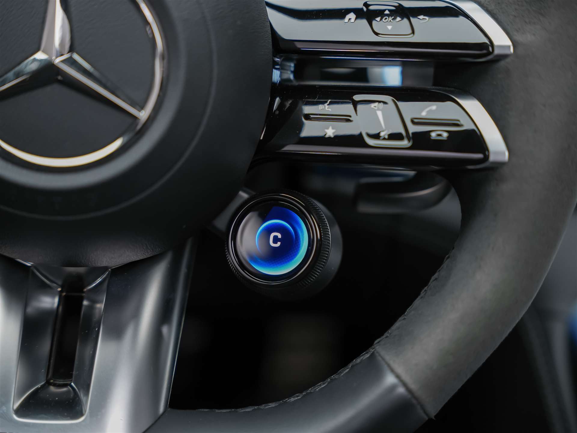 MERCEDES-BENZ AMG GT 4 63 S 4Matic+-image-35