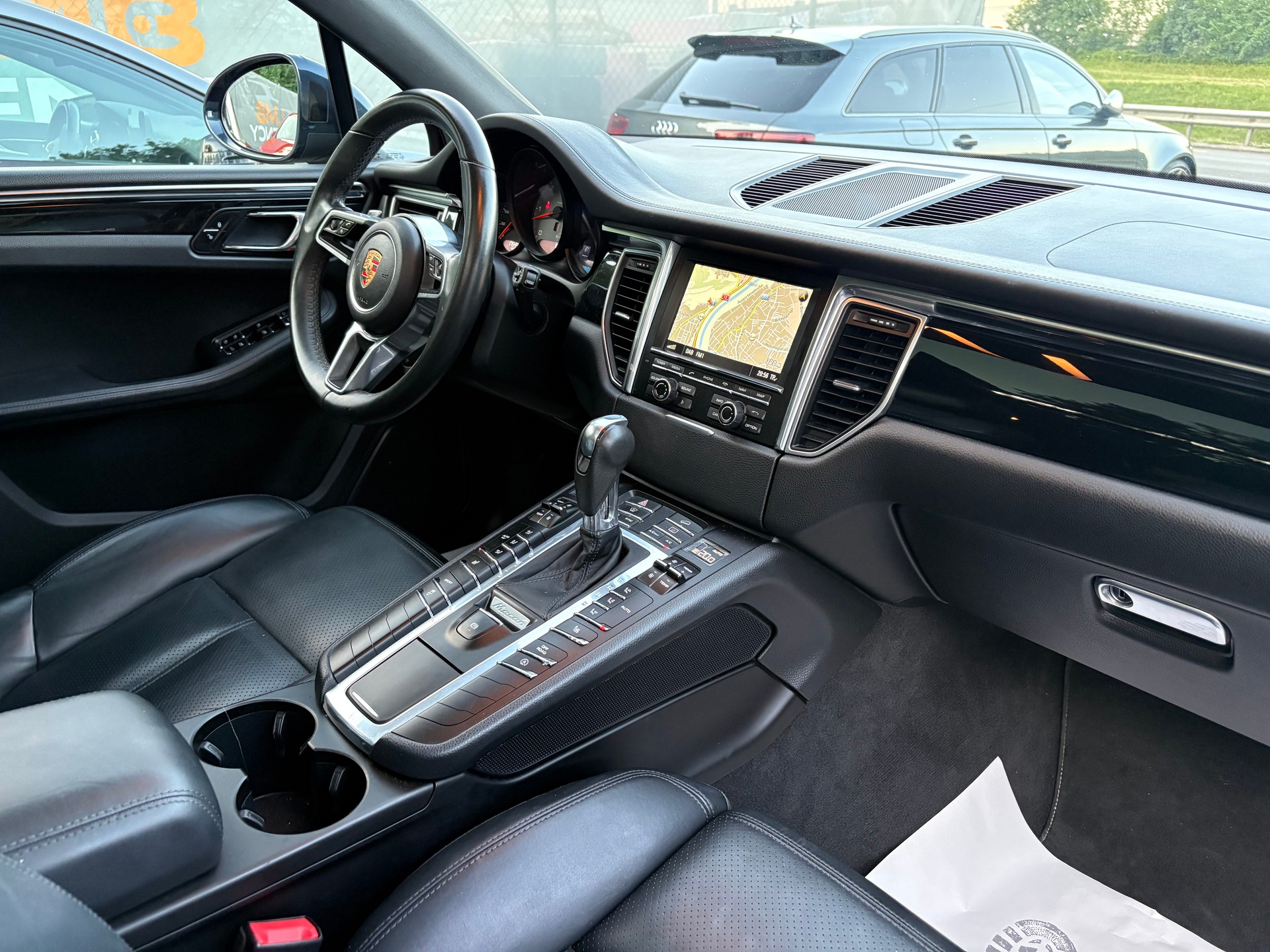 PORSCHE Macan S Diesel PDK-image-10