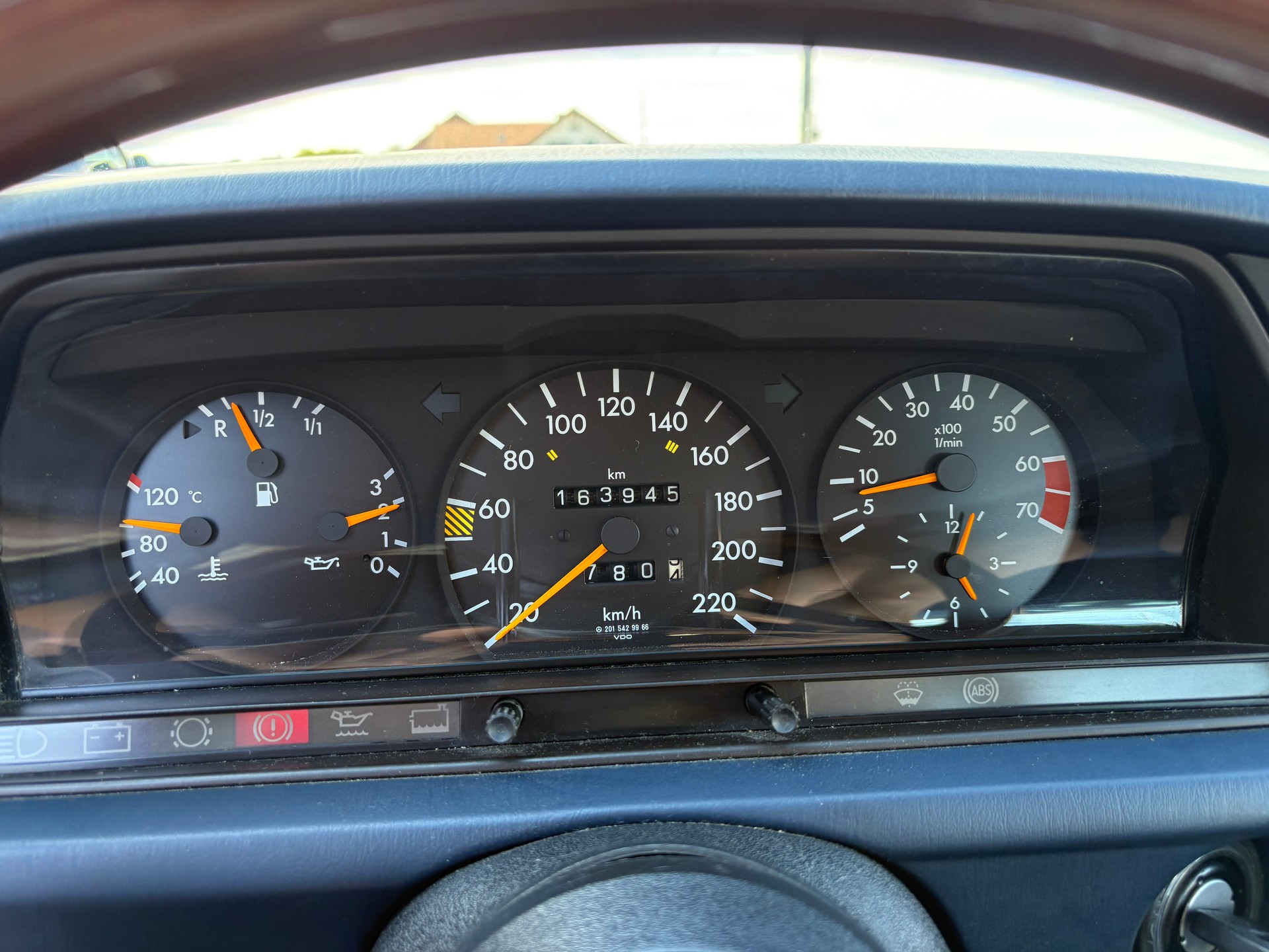 MERCEDES-BENZ 190 E 2.3-image-9