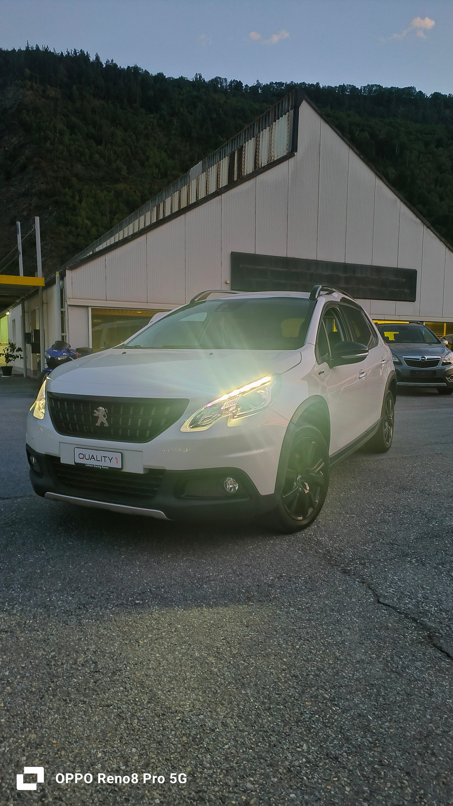 PEUGEOT 2008 1.6 BlueHDi GT Line