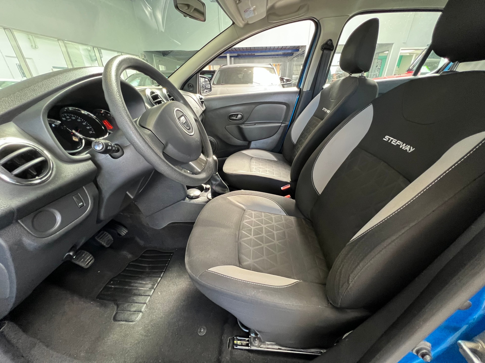 DACIA Sandero Tce 90 Stepway Ambiance-image-7