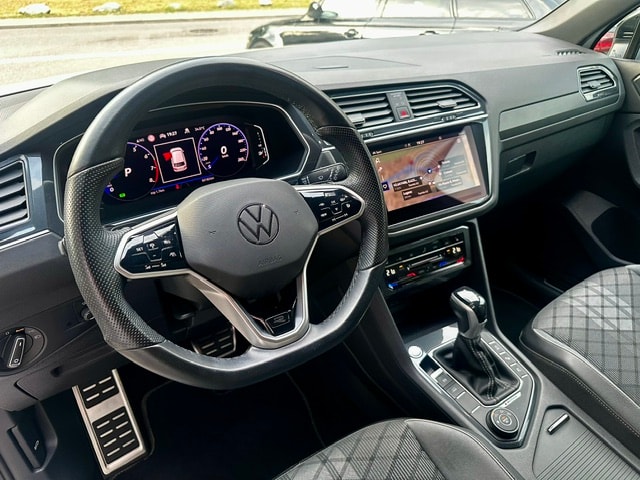 VW Tiguan 2.0TSI R-Line 4Motion DSG-image-8