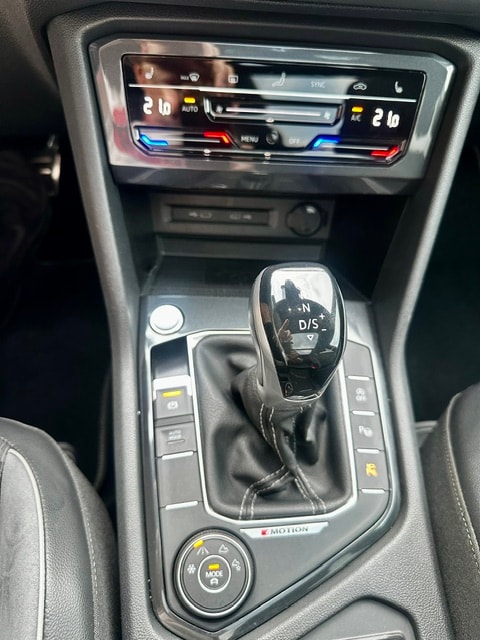 VW Tiguan 2.0TSI R-Line 4Motion DSG-image-19