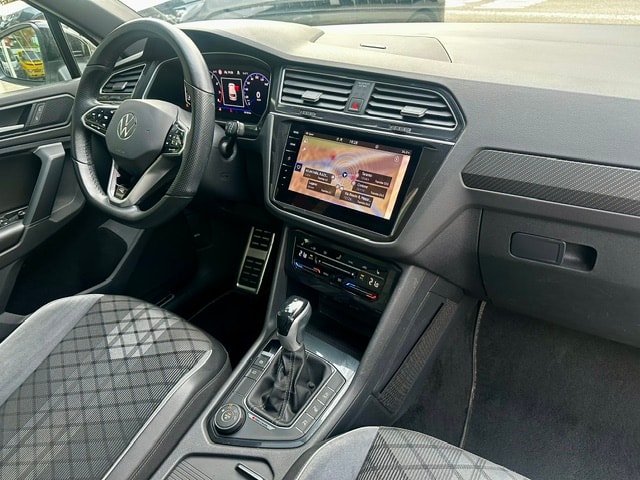 VW Tiguan 2.0TSI R-Line 4Motion DSG-image-11
