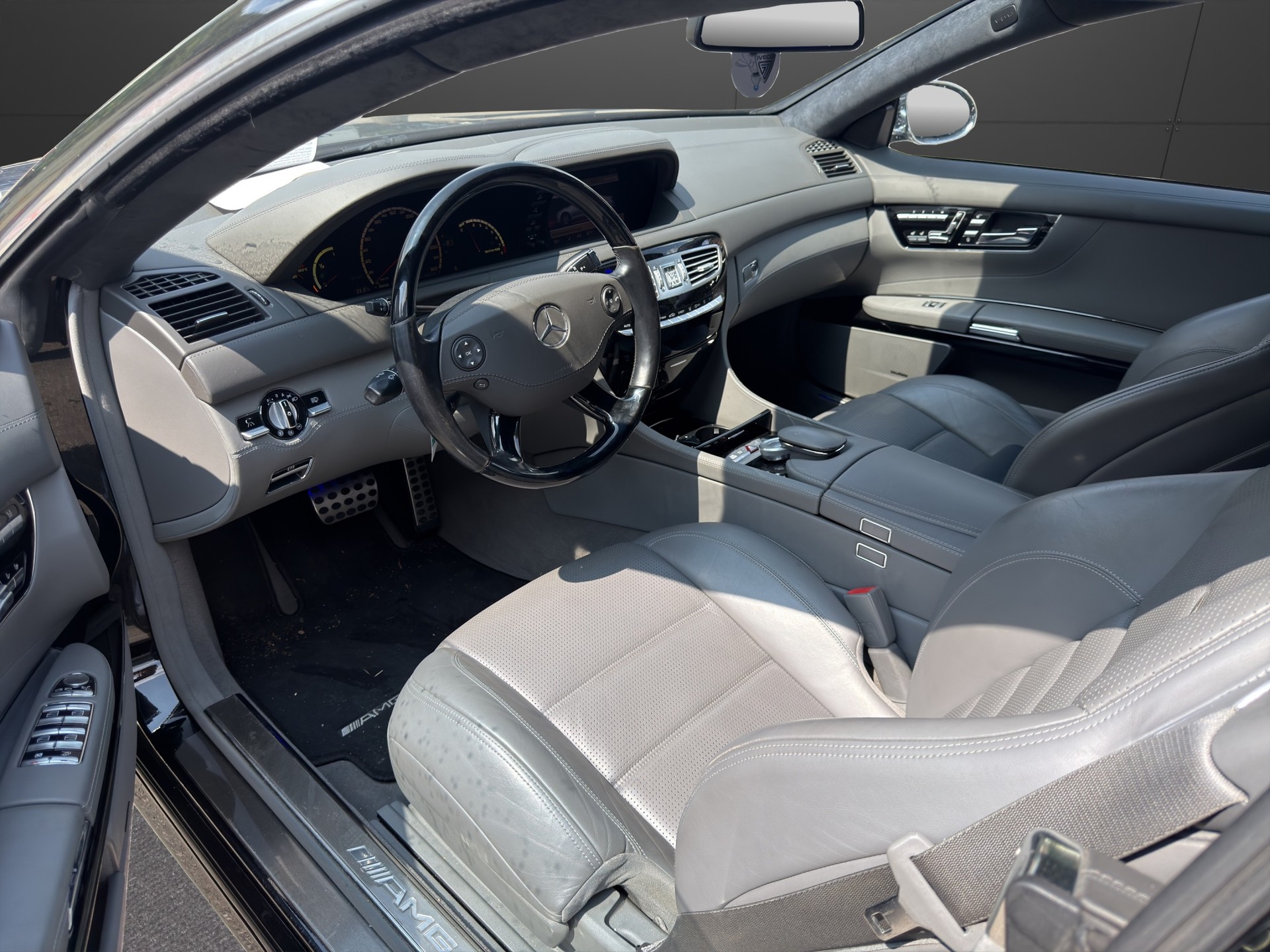 MERCEDES-BENZ CL 63 AMG 7G-Tronic-image-9