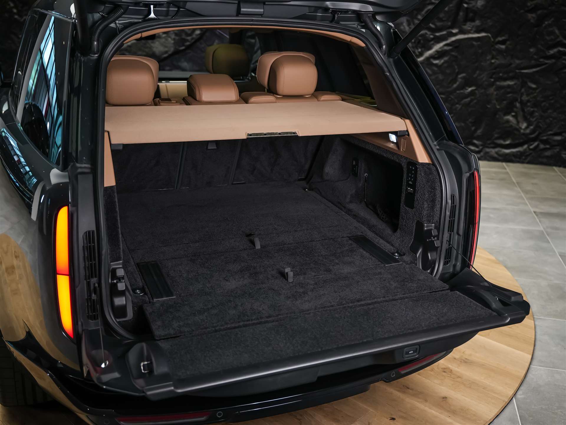 LAND ROVER Range Rover 4.4 V8 Autobiography *24" Felgen*Massage*Panorama*-image-51