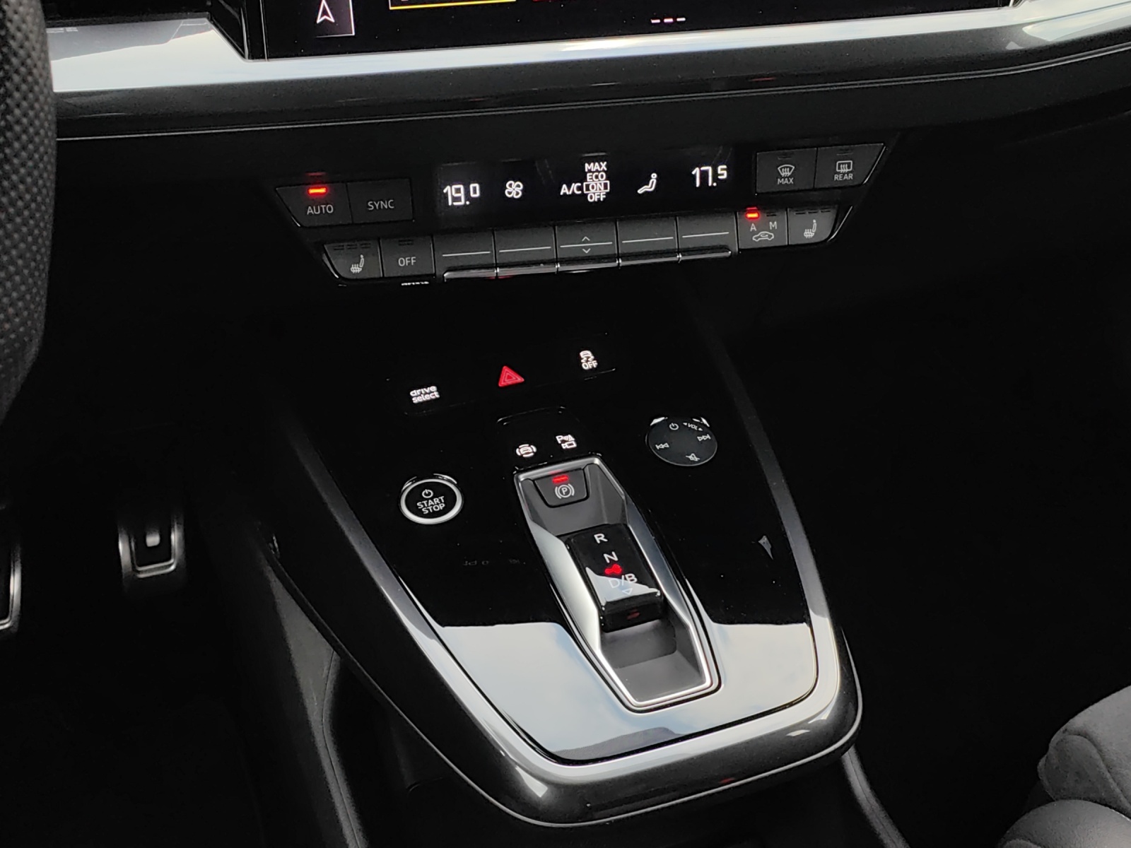 AUDI Q4 Sportback e-tron 50 quattro-image-10