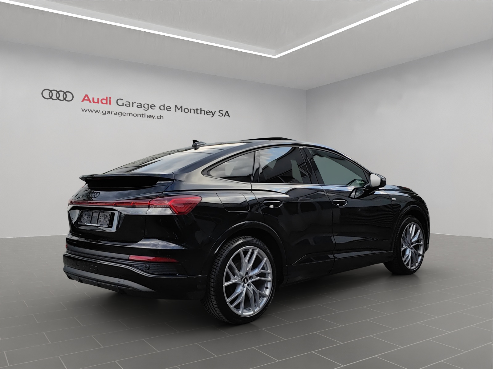 AUDI Q4 Sportback e-tron 50 quattro-image-4