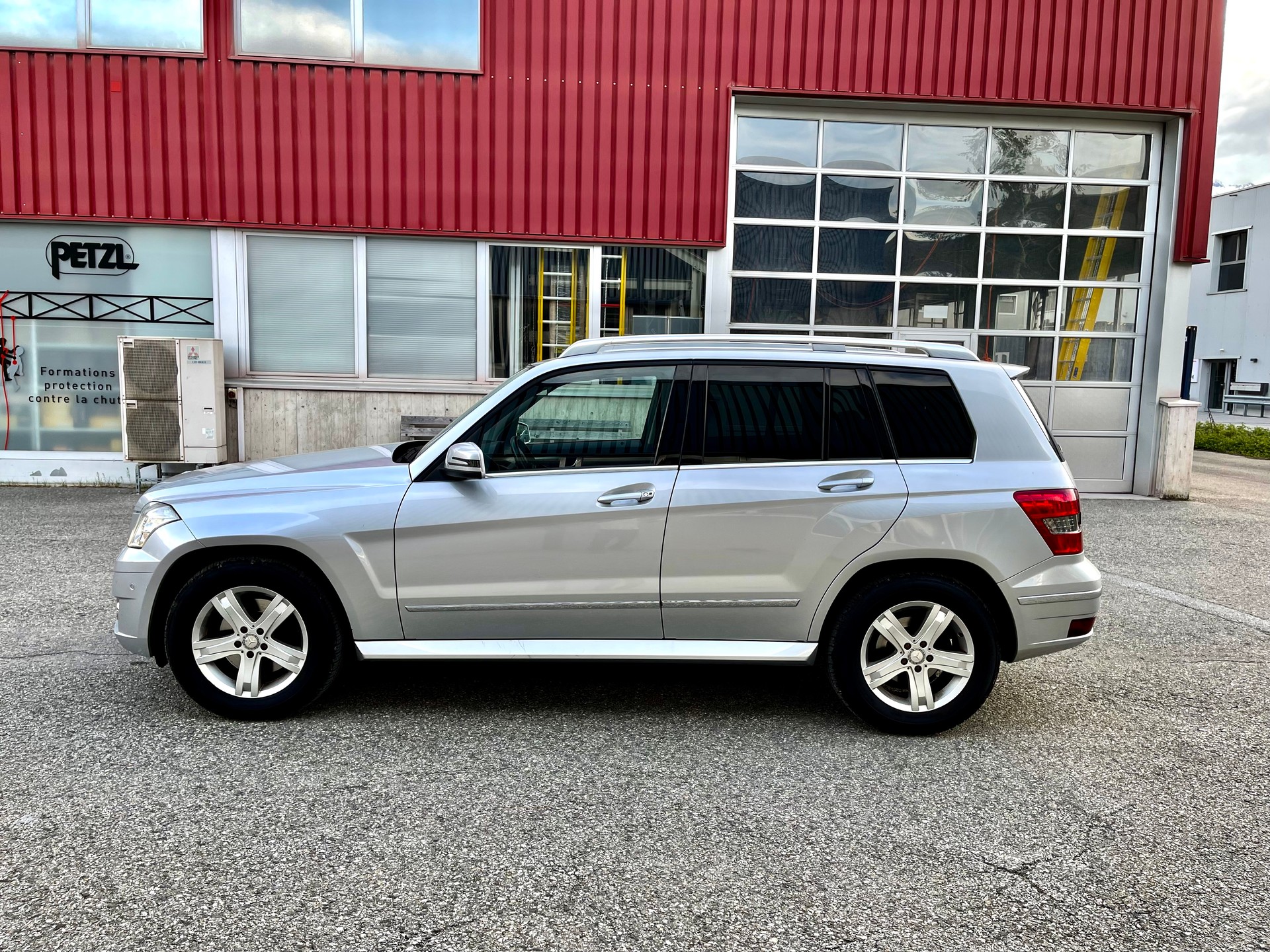 MERCEDES-BENZ GLK 350 CDI (320 CDI) 4Matic 7G-Tronic-showroom-element-2