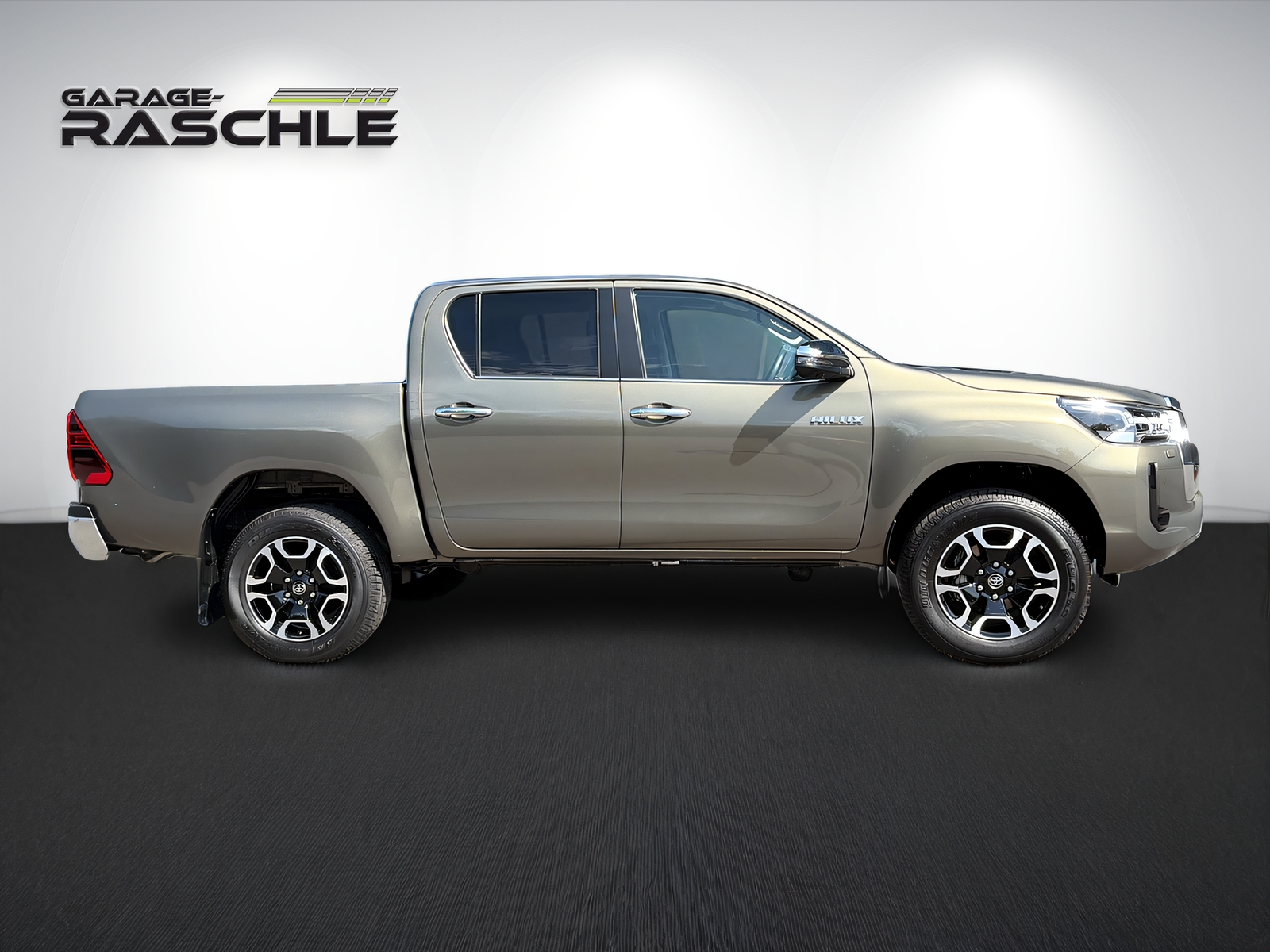 TOYOTA Hilux 2.8d MHEV Style Double Cab 4x4-image-5