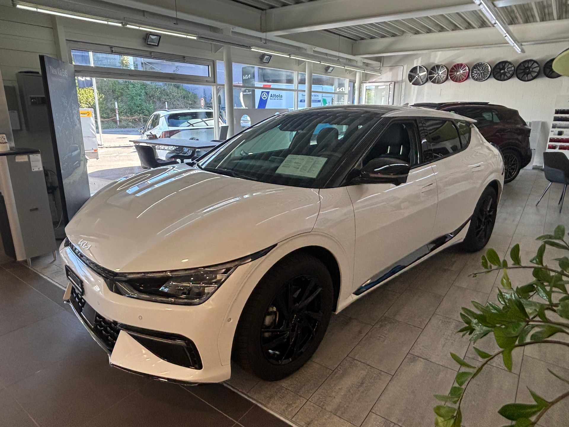 KIA EV6 77 kWh GT-Line 4x4-showroom-element-1