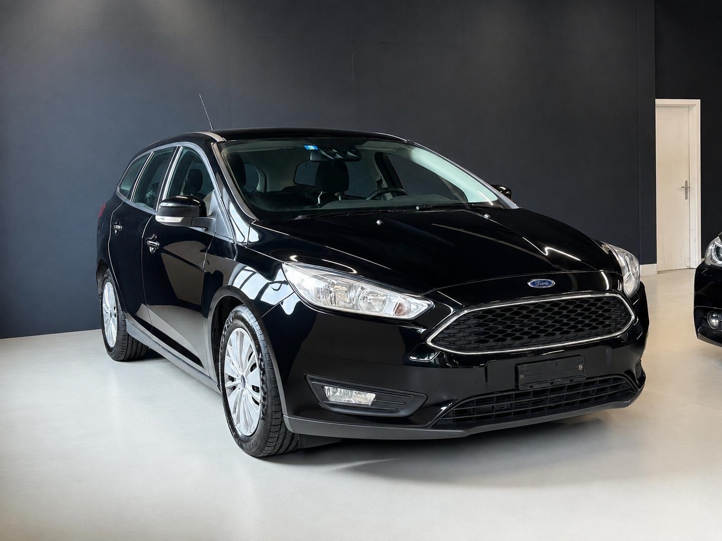 FORD Focus 1.5 TDCi Business PowerShift