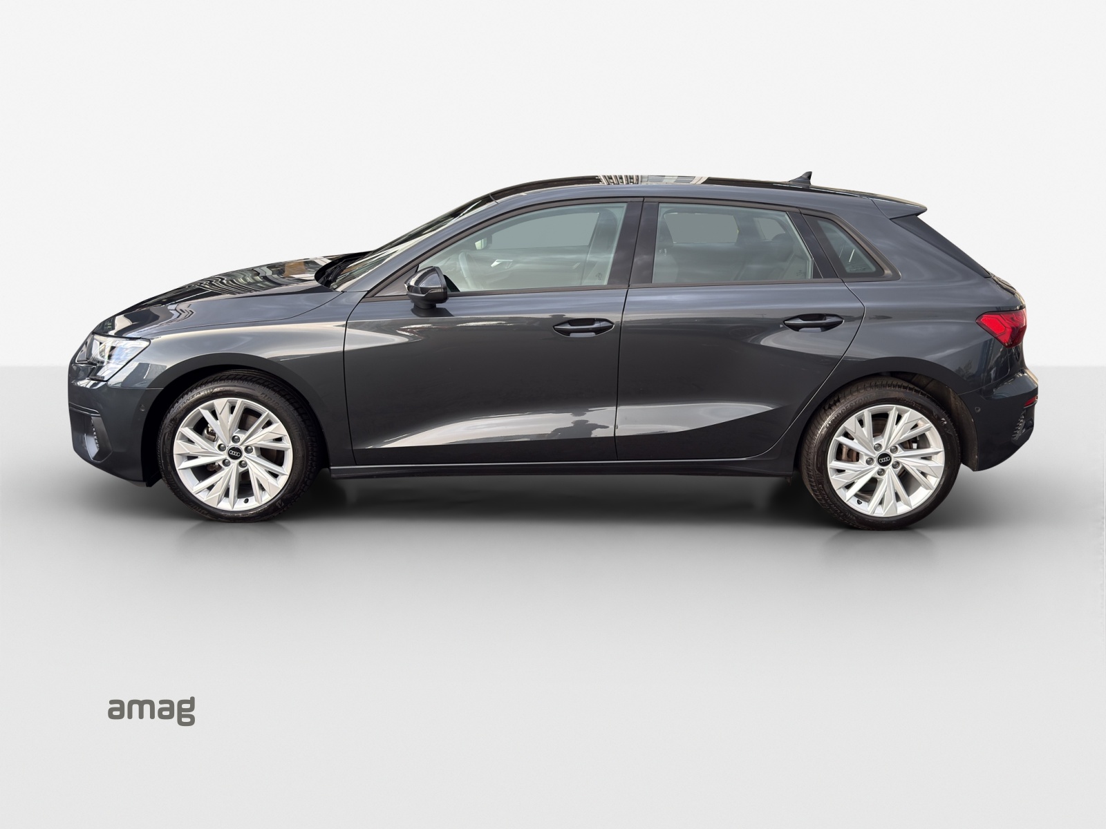 AUDI A3 Sportback 35 TFSI Attraction S-tronic-showroom-element-1