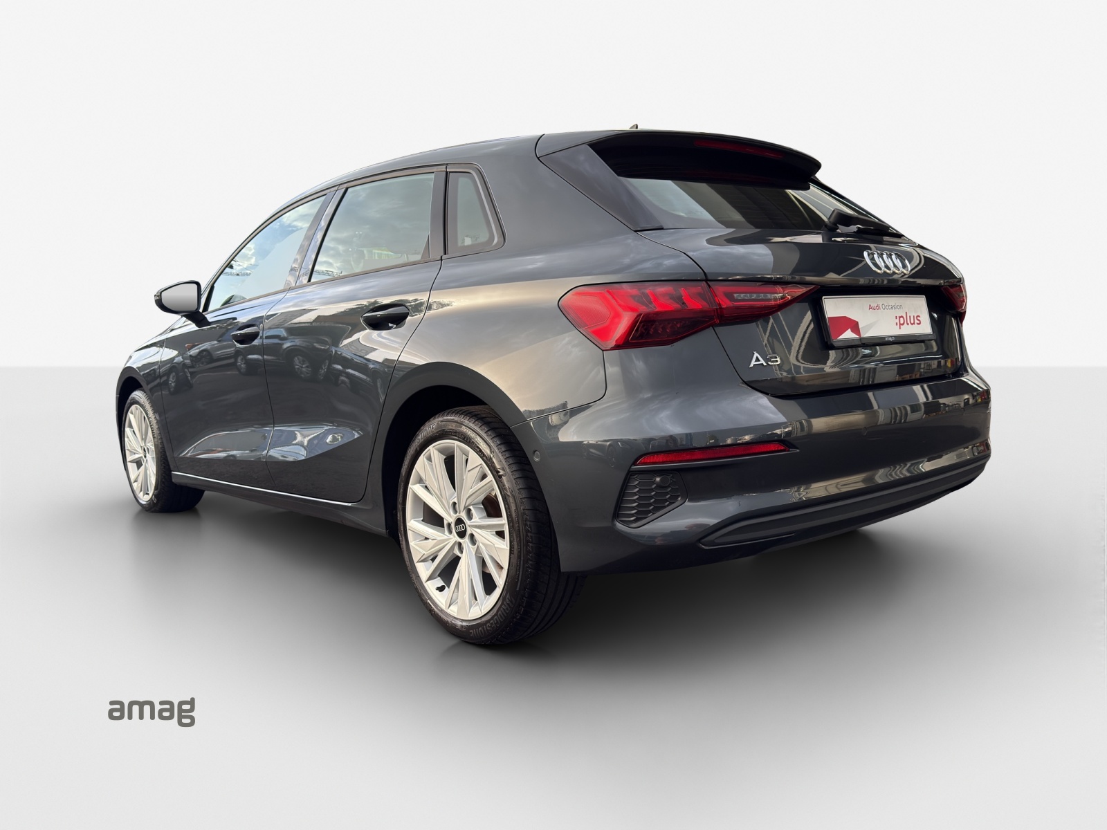 AUDI A3 Sportback 35 TFSI Attraction S-tronic-showroom-element-2