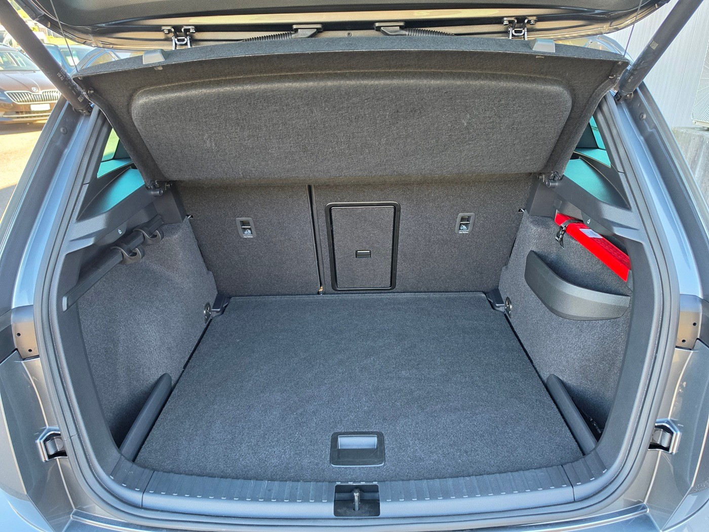 SKODA Karoq 2.0 TSI SportLine 4x4 DSG-image-4