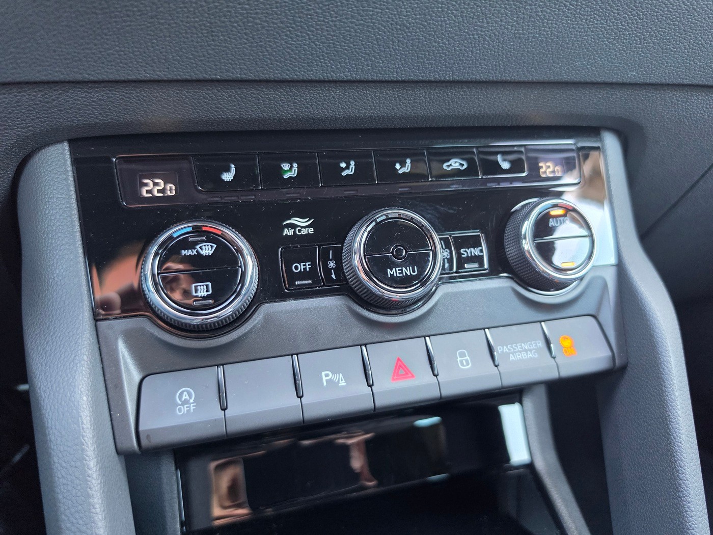 SKODA Karoq 2.0 TSI SportLine 4x4 DSG-image-12