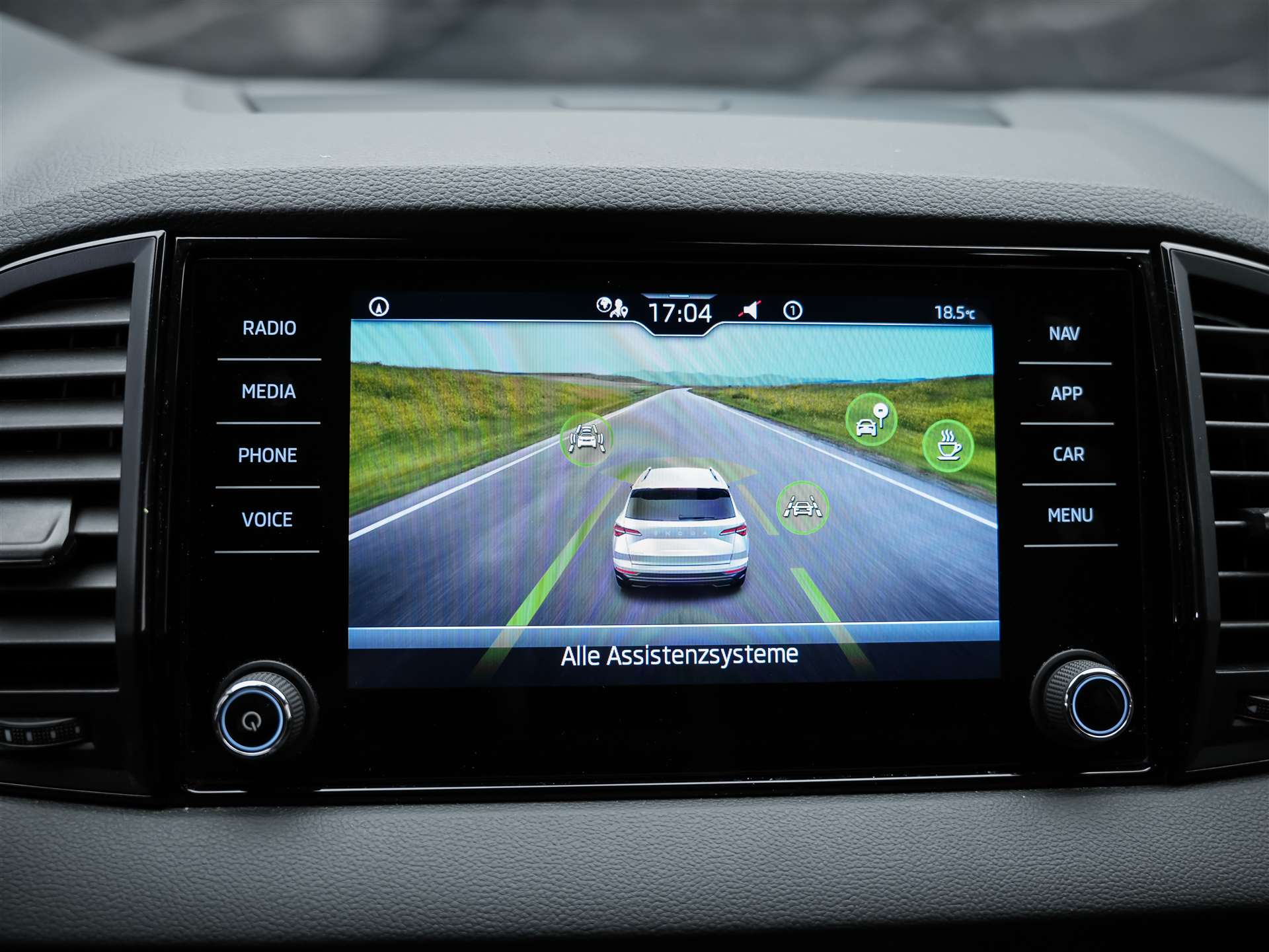 SKODA Karoq 1.5 TSI Selection DSG *Sitzheizung*Lenkradheizung*Rückfahrkamera*-image-32