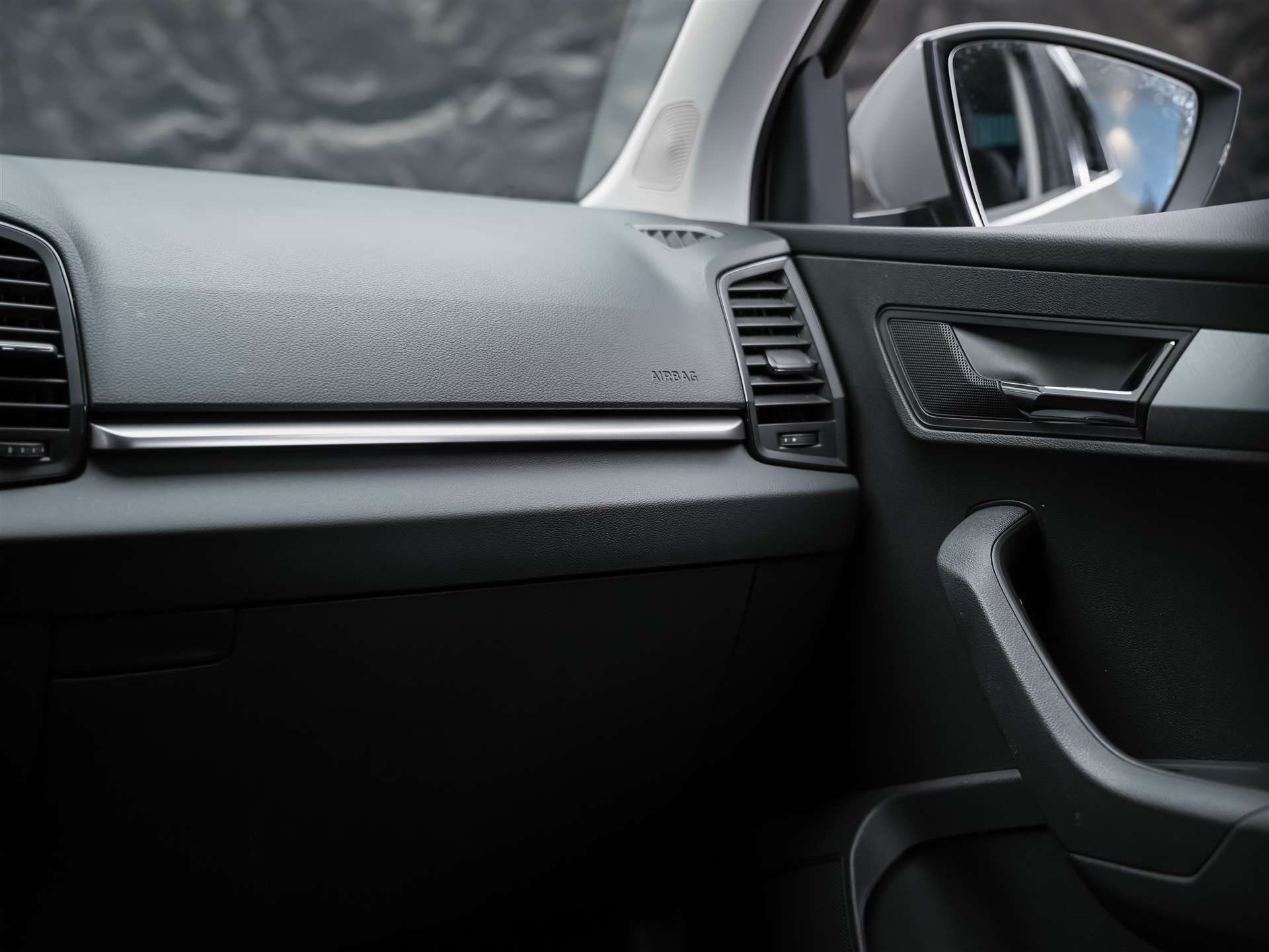 SKODA Karoq 1.5 TSI Selection DSG *Sitzheizung*Lenkradheizung*Rückfahrkamera*-image-20