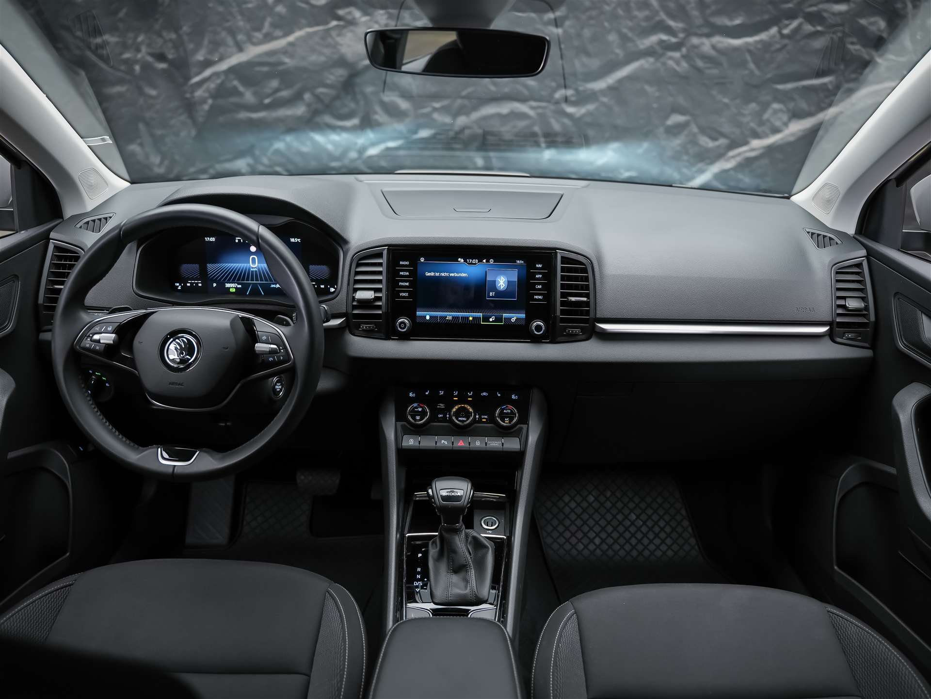 SKODA Karoq 1.5 TSI Selection DSG *Sitzheizung*Lenkradheizung*Rückfahrkamera*-image-18
