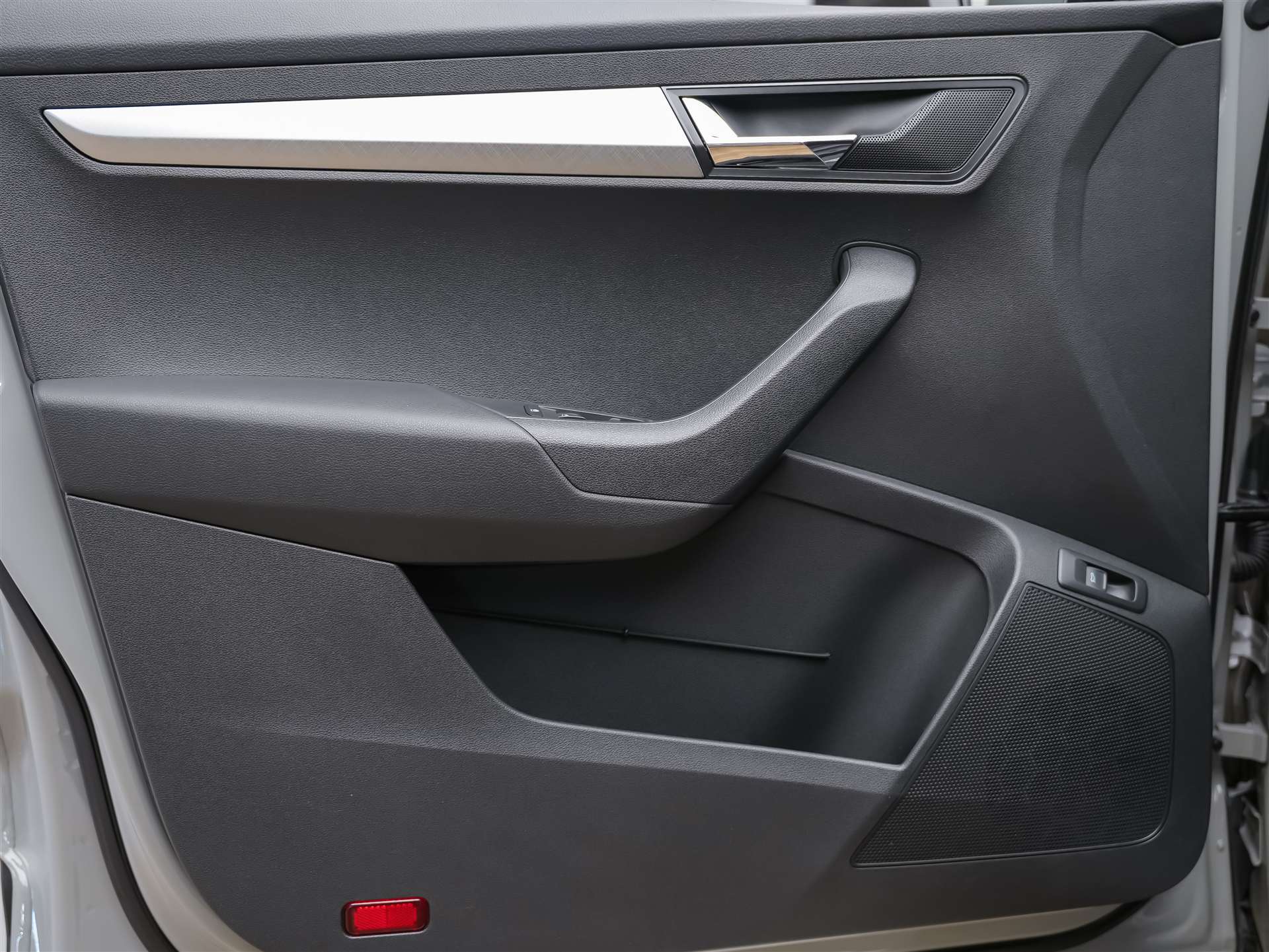 SKODA Karoq 1.5 TSI Selection DSG *Sitzheizung*Lenkradheizung*Rückfahrkamera*-image-23