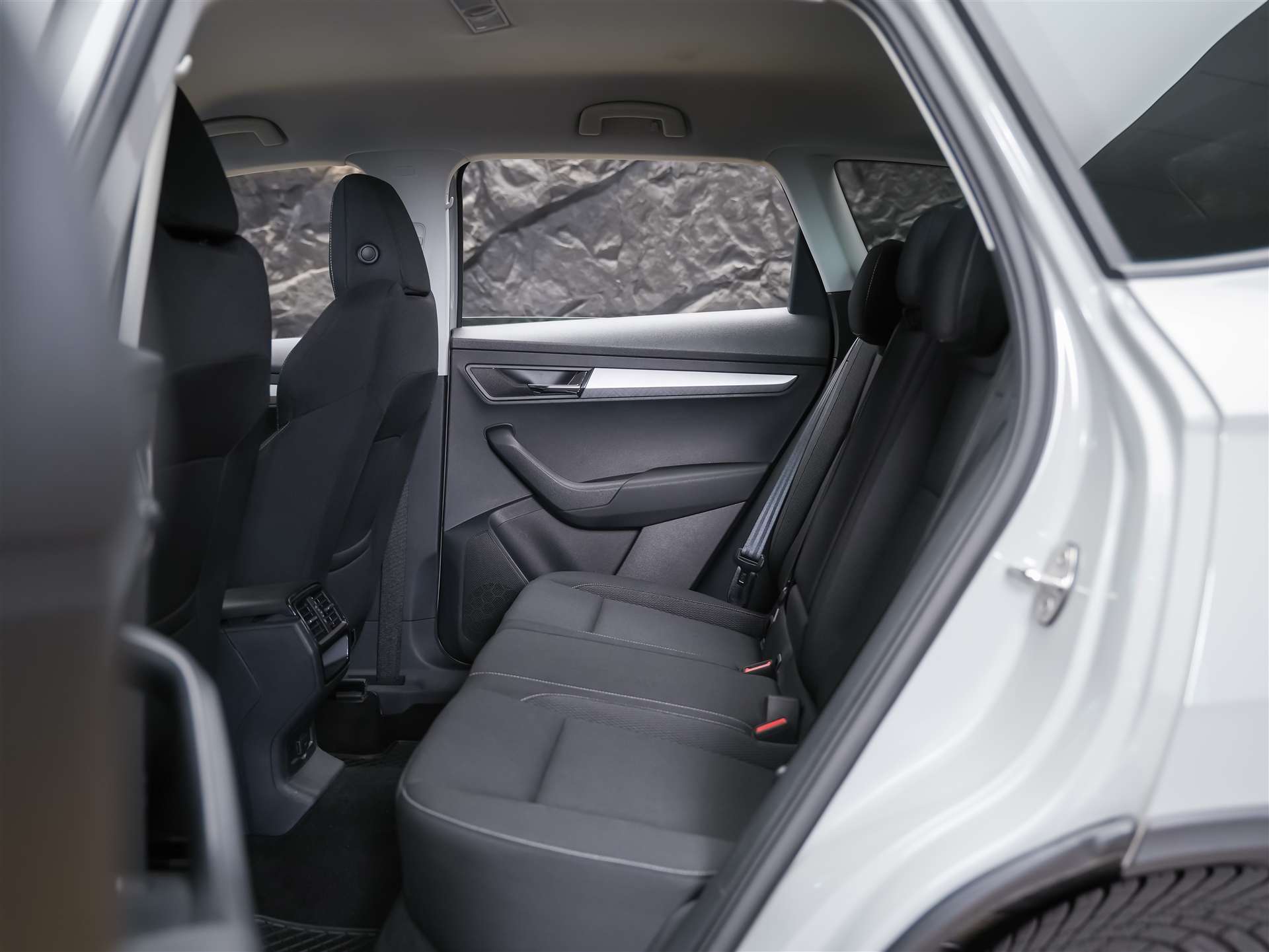SKODA Karoq 1.5 TSI Selection DSG *Sitzheizung*Lenkradheizung*Rückfahrkamera*-image-12