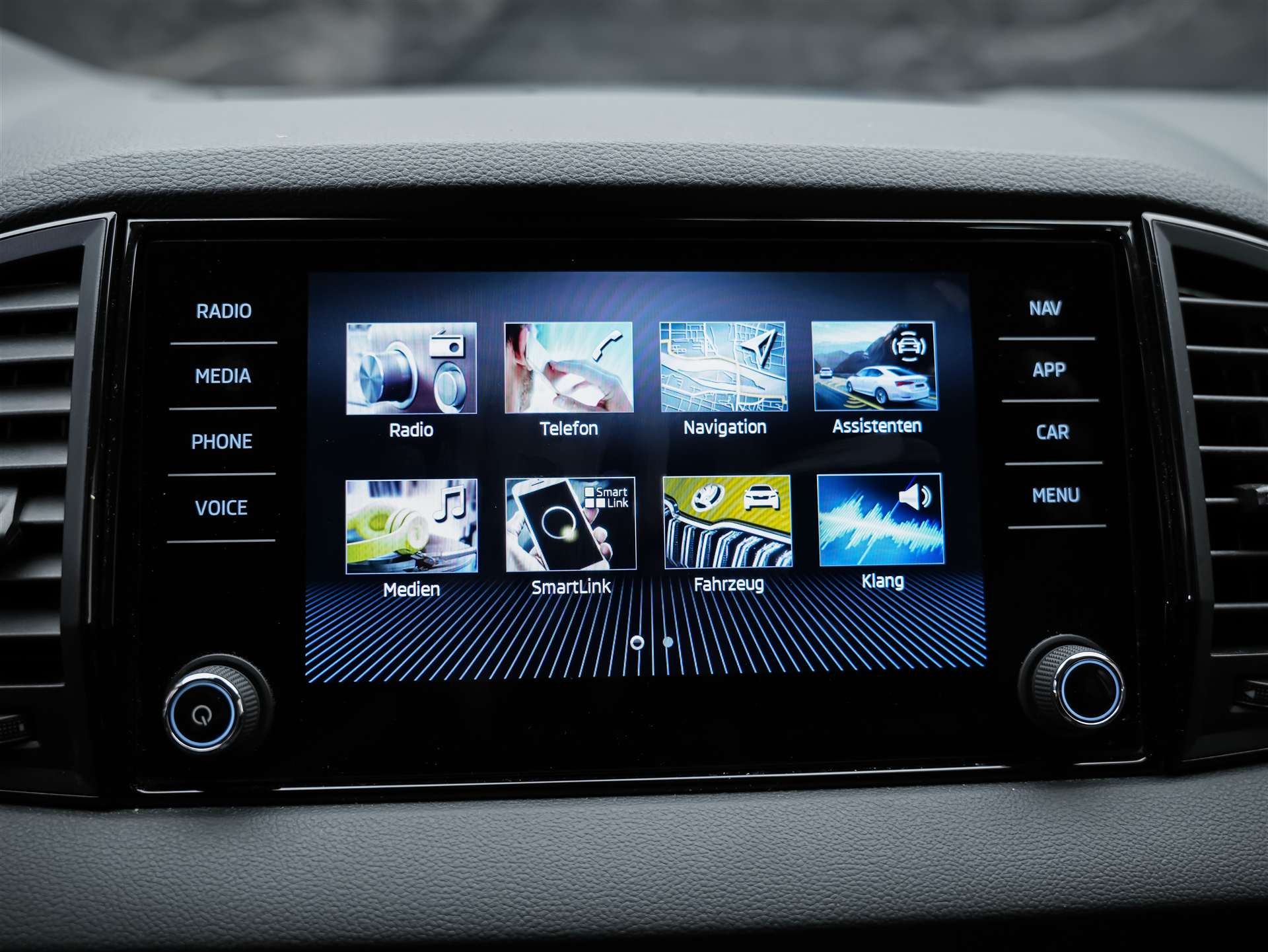 SKODA Karoq 1.5 TSI Selection DSG *Sitzheizung*Lenkradheizung*Rückfahrkamera*-image-29