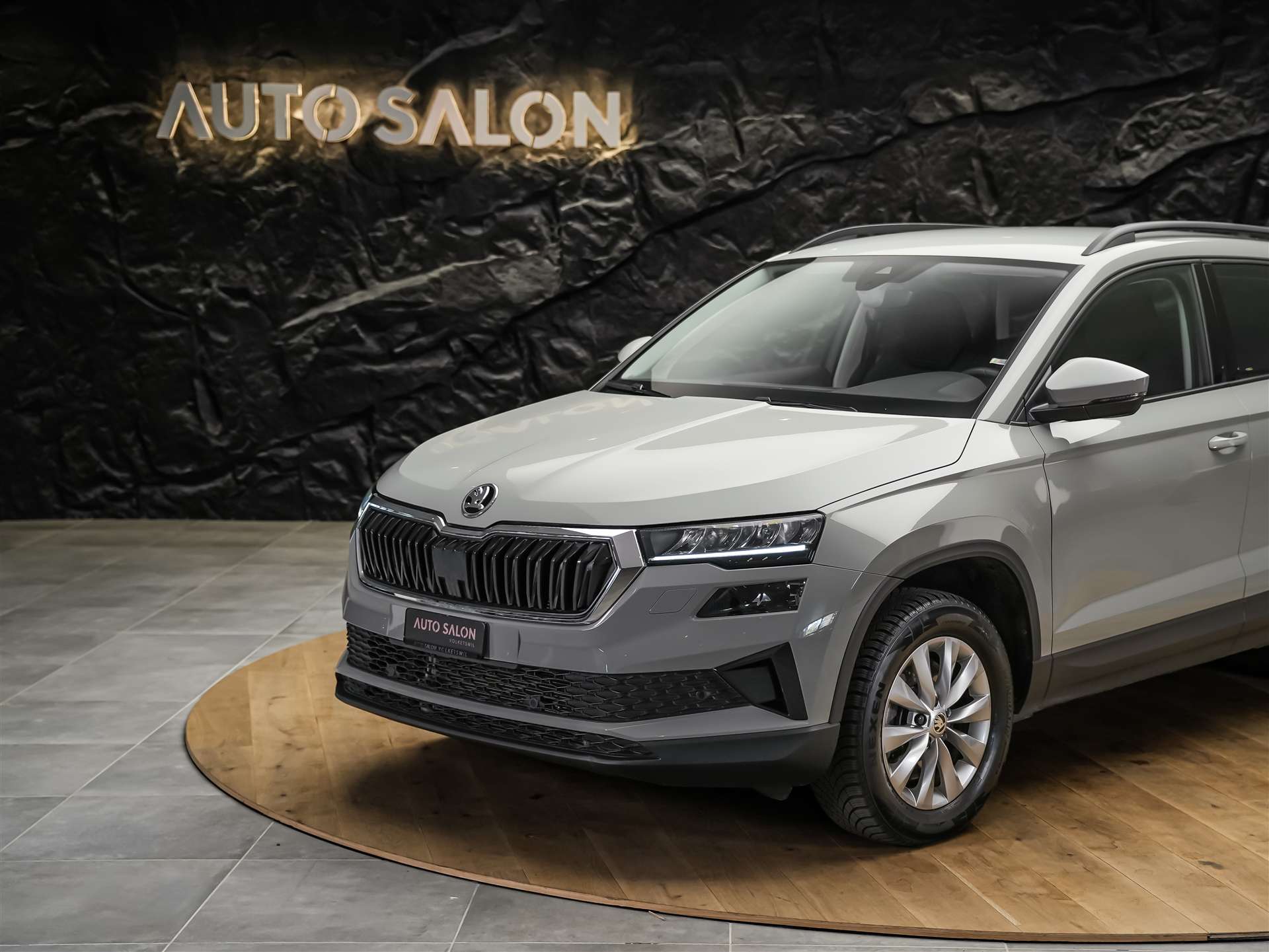 SKODA Karoq 1.5 TSI Selection DSG *Sitzheizung*Lenkradheizung*Rückfahrkamera*-image-14