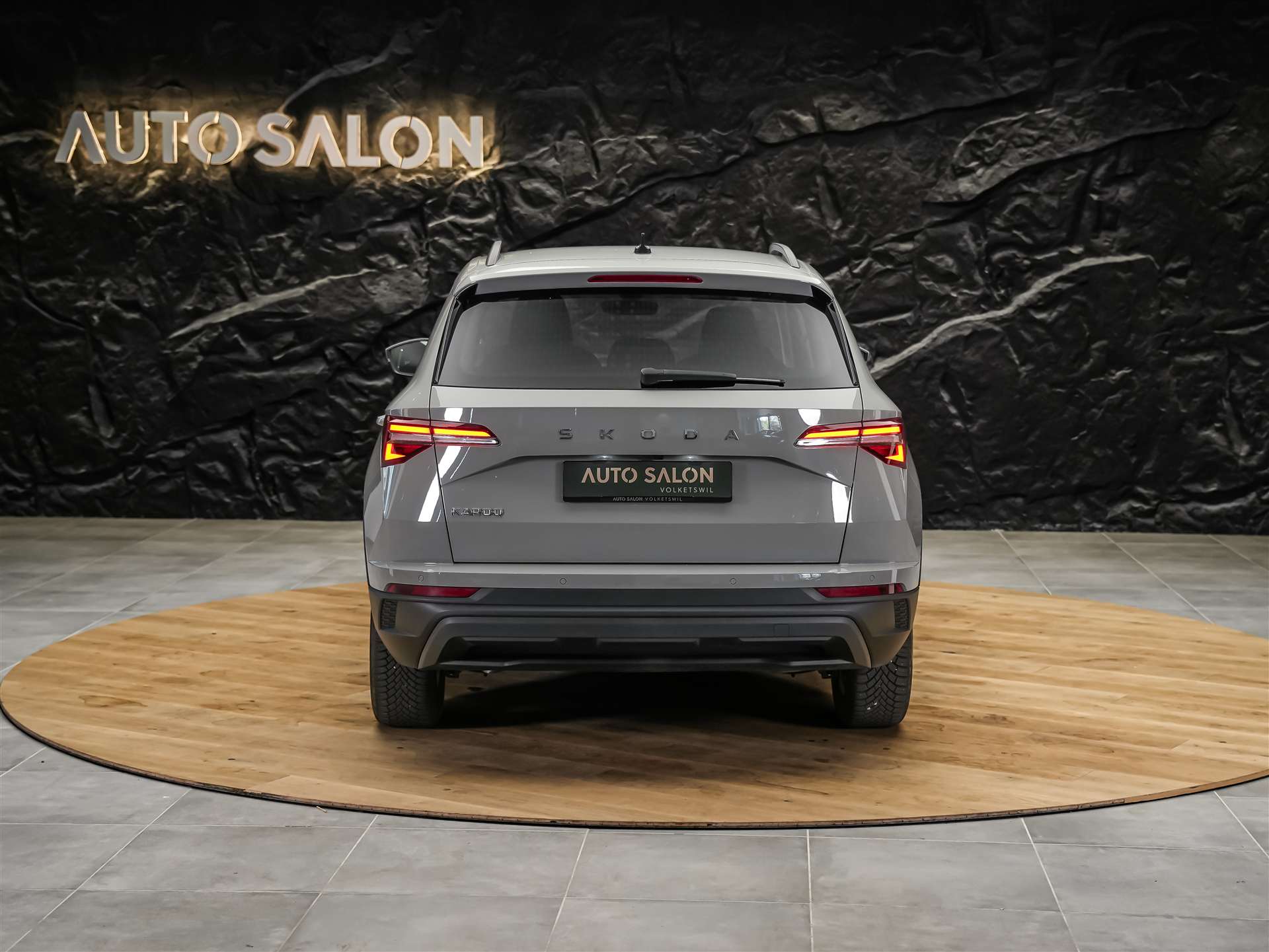 SKODA Karoq 1.5 TSI Selection DSG *Sitzheizung*Lenkradheizung*Rückfahrkamera*-image-4