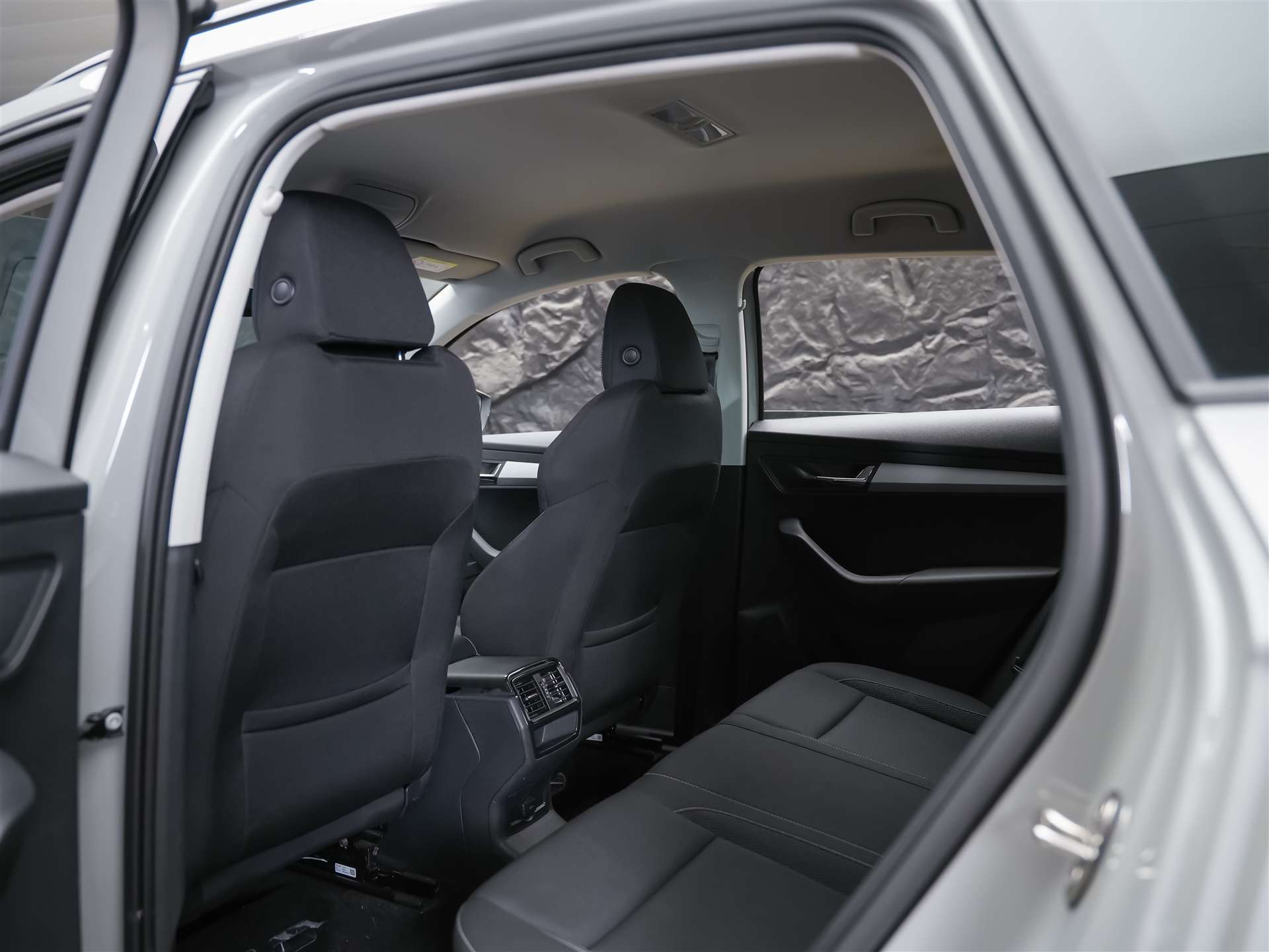 SKODA Karoq 1.5 TSI Selection DSG *Sitzheizung*Lenkradheizung*Rückfahrkamera*-image-11