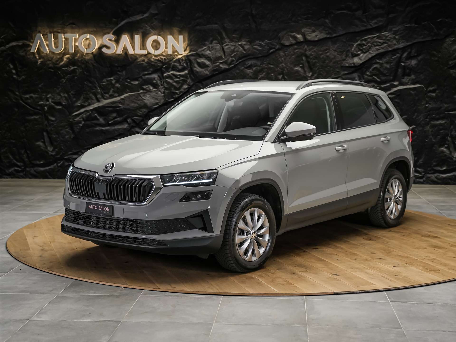 SKODA Karoq 1.5 TSI Selection DSG *Sitzheizung*Lenkradheizung*Rückfahrkamera*-showroom-element-1