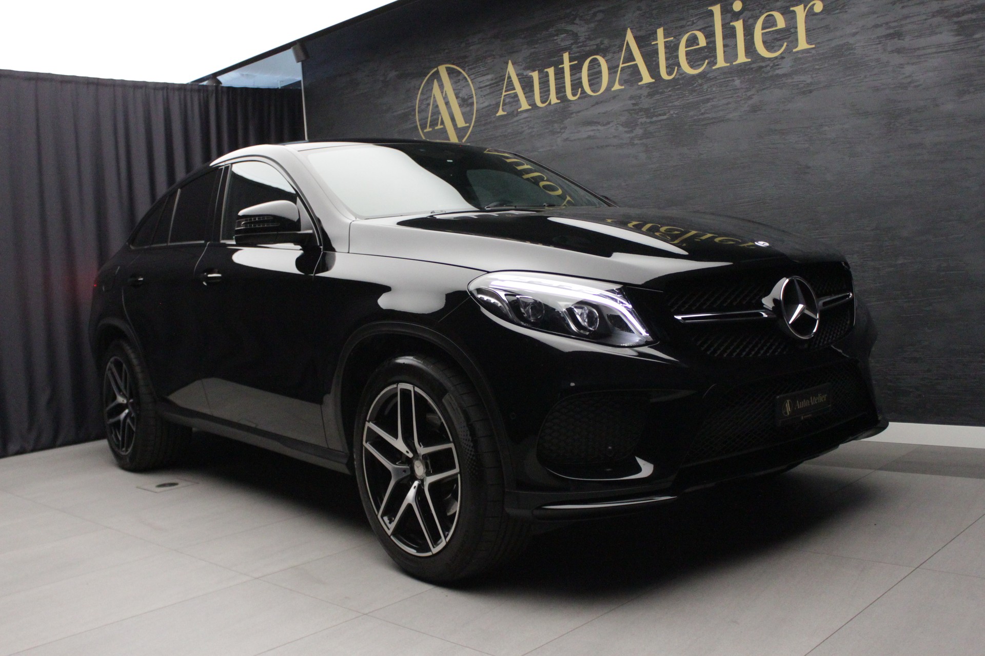 MERCEDES-BENZ GLE Coupé 350 d 4Matic 9G-Tronic **AMG-LINE**-showroom-element-3