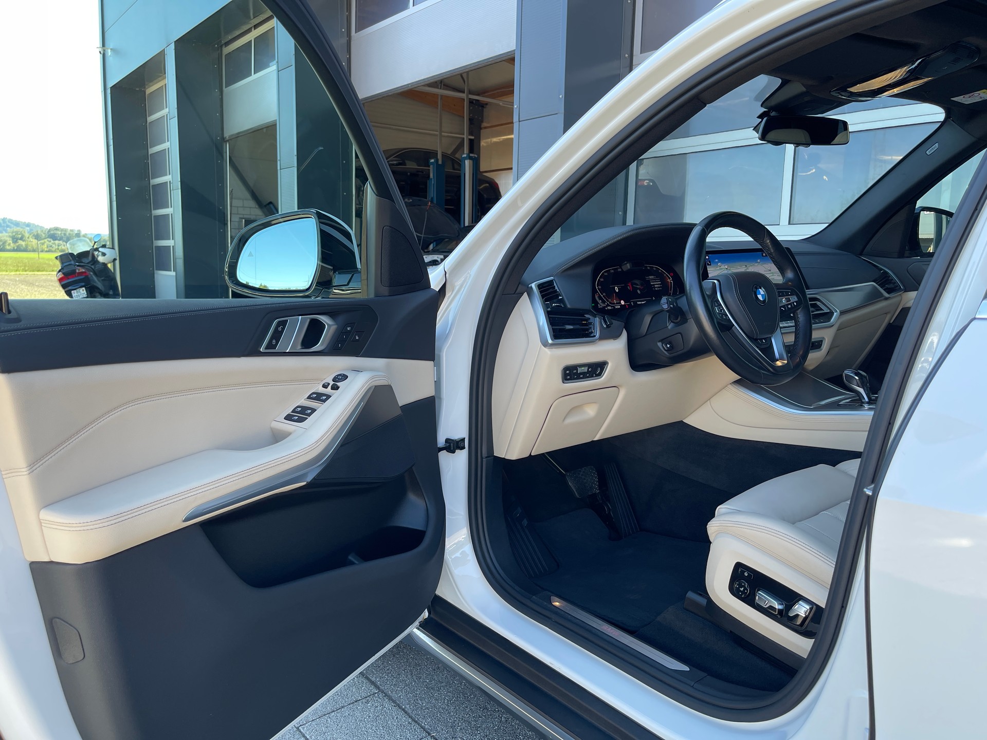 BMW X5 xDrive 48V 30d Steptronic-image-6