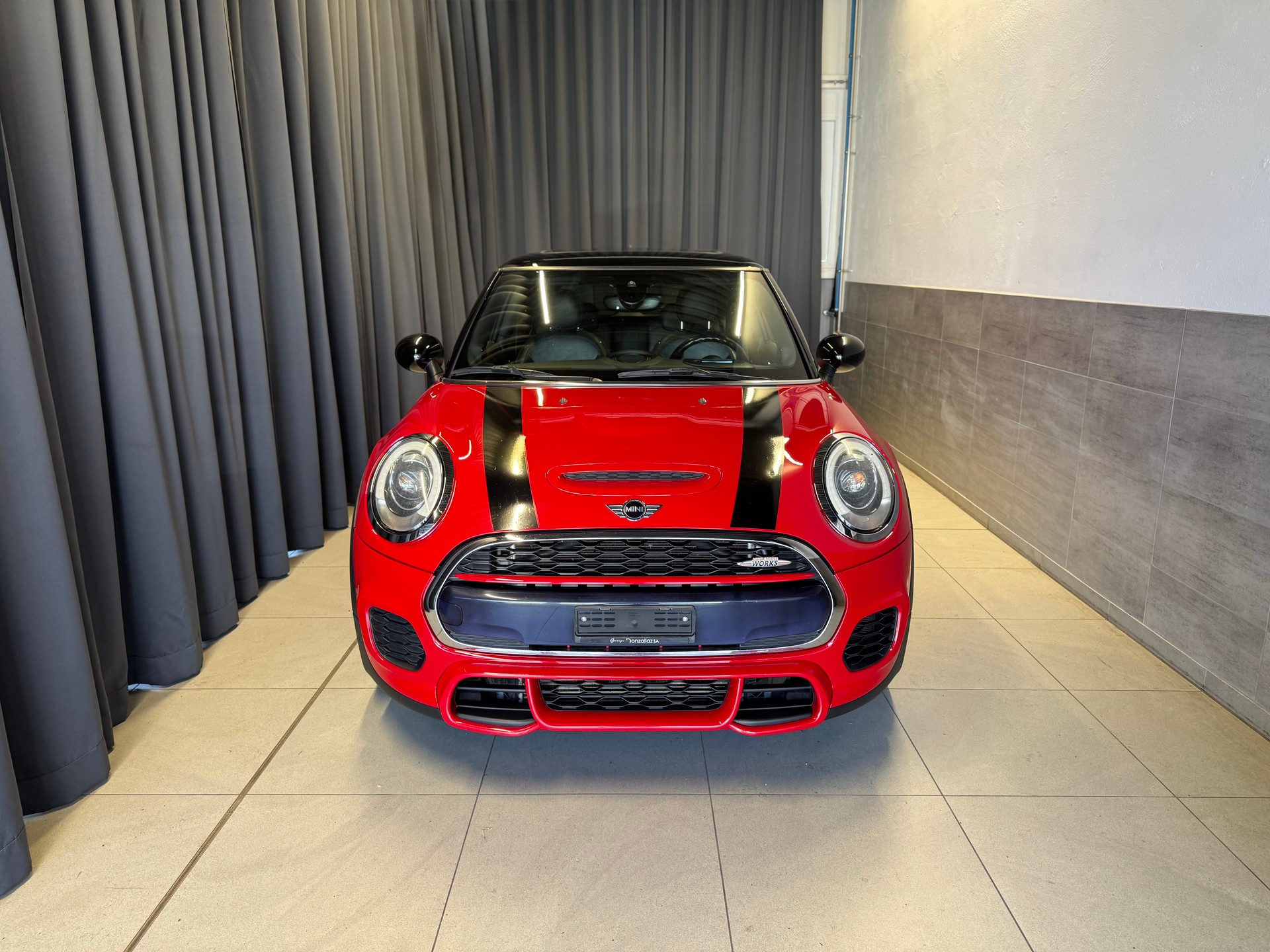 MINI Cooper John Cooper Works Steptronic (43)-showroom-element-1