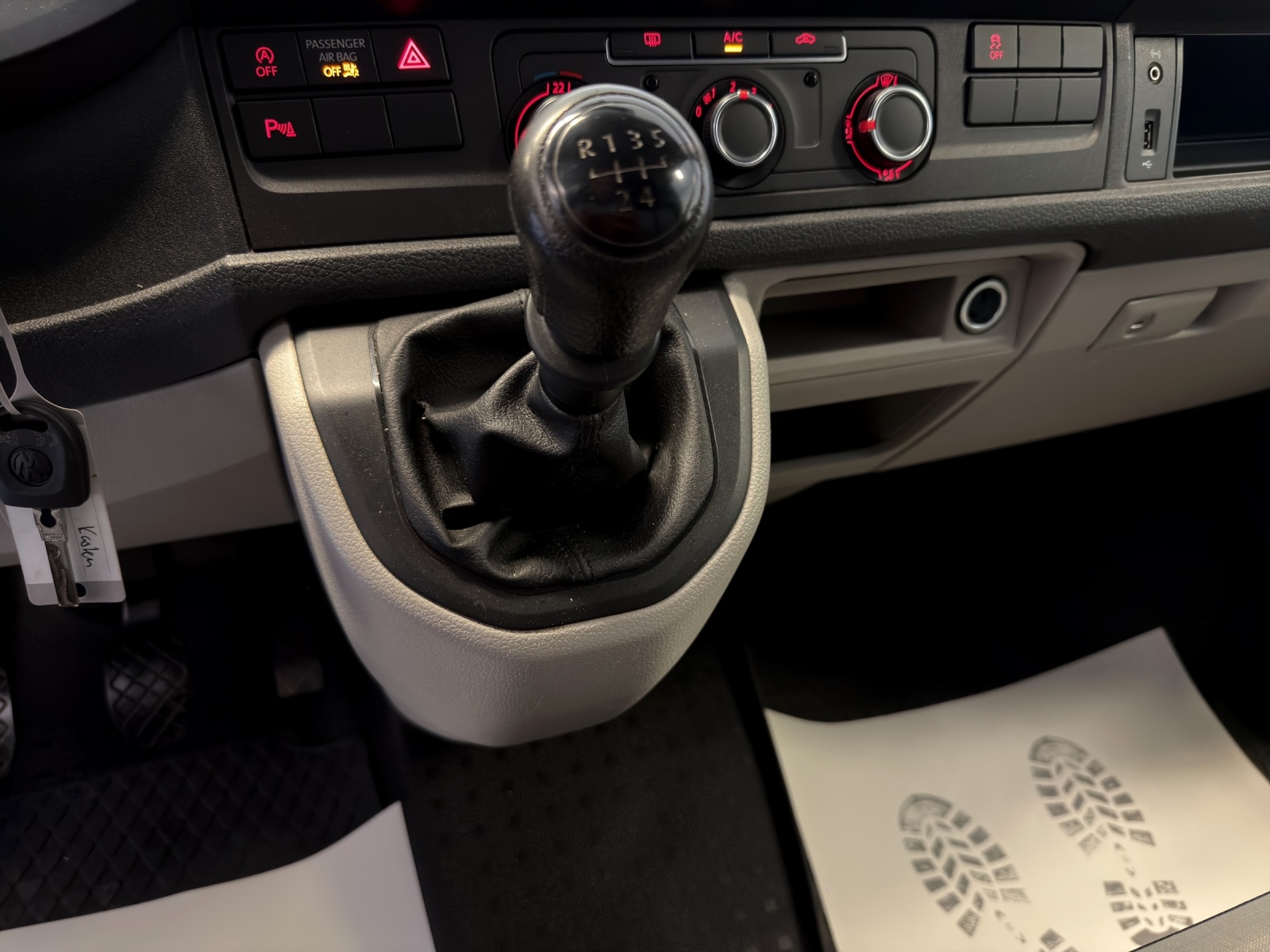 VW T6 2.0 TDI-image-11