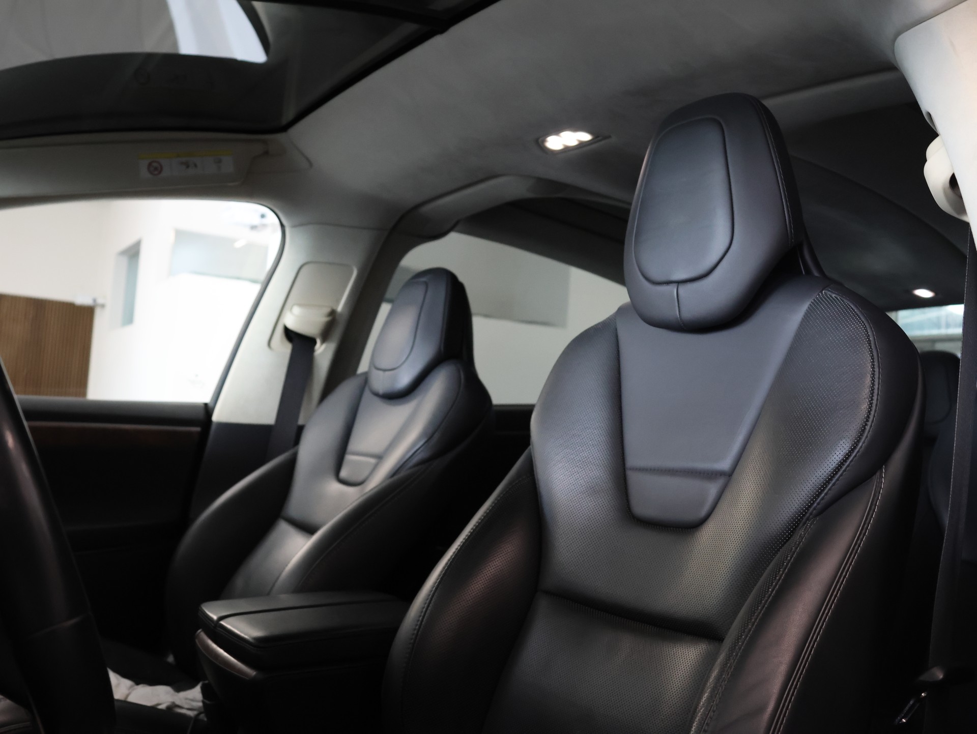TESLA Model X 90 D *MIDNIGHT-SILVER LACKIERUNG*6-SITZE*-image-12