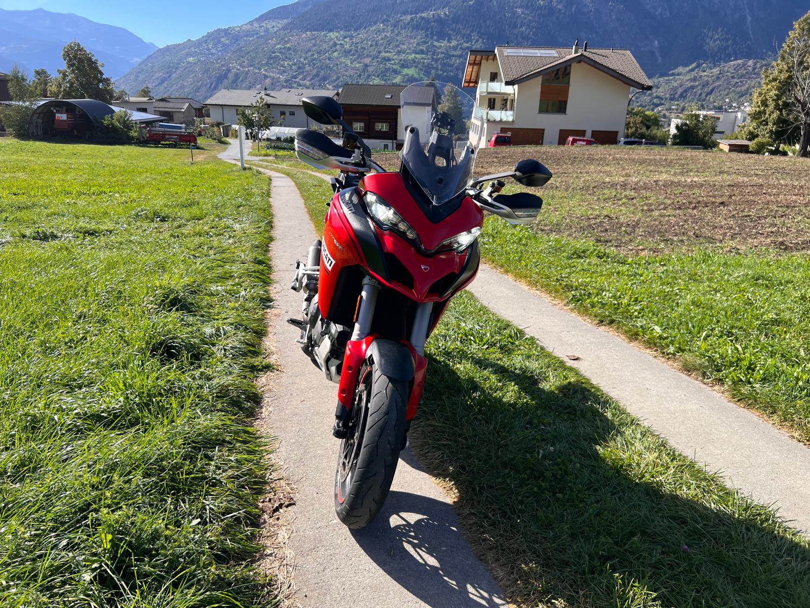 DUCATI 1260S-image-4