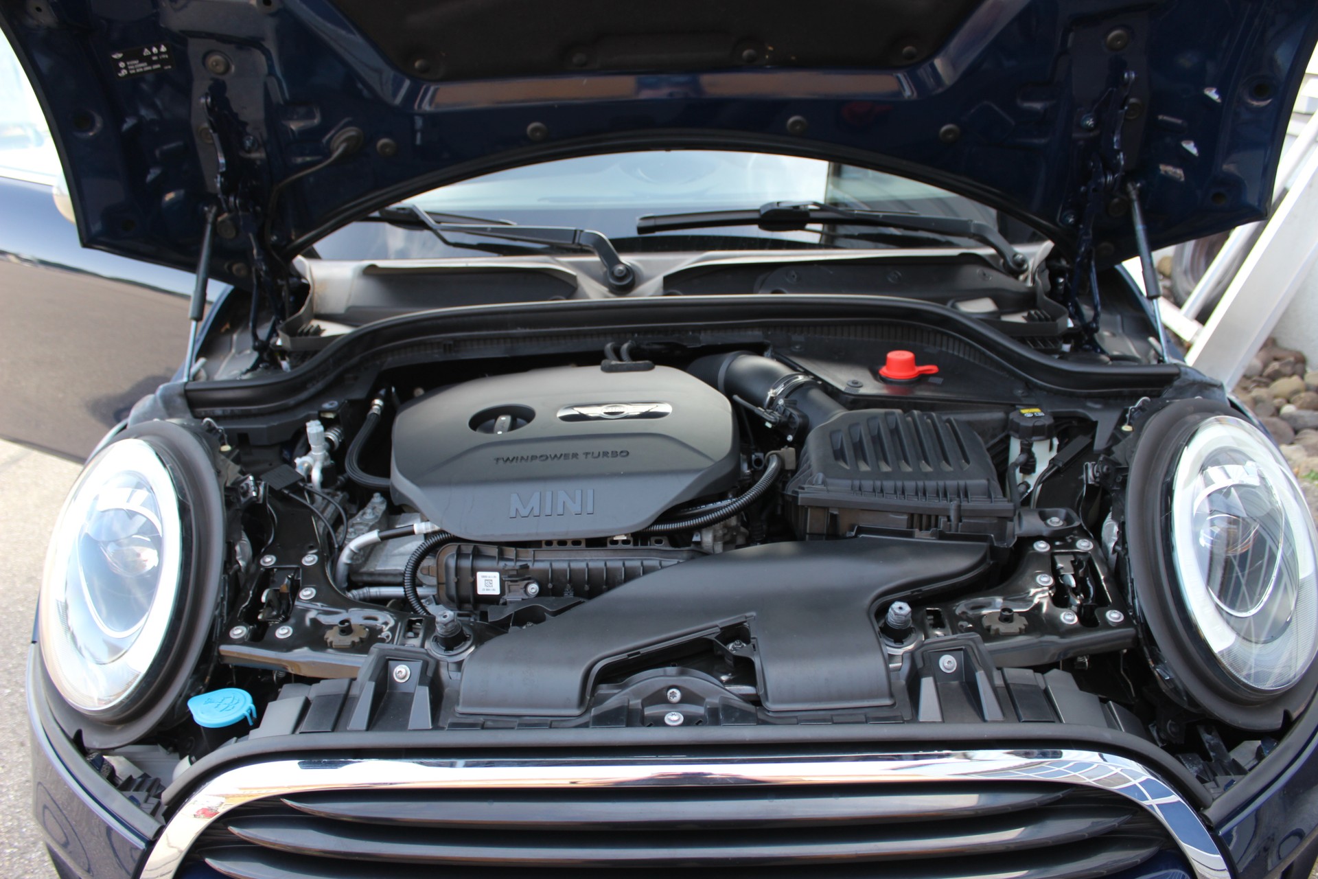 MINI 1.5i Cooper-image-16