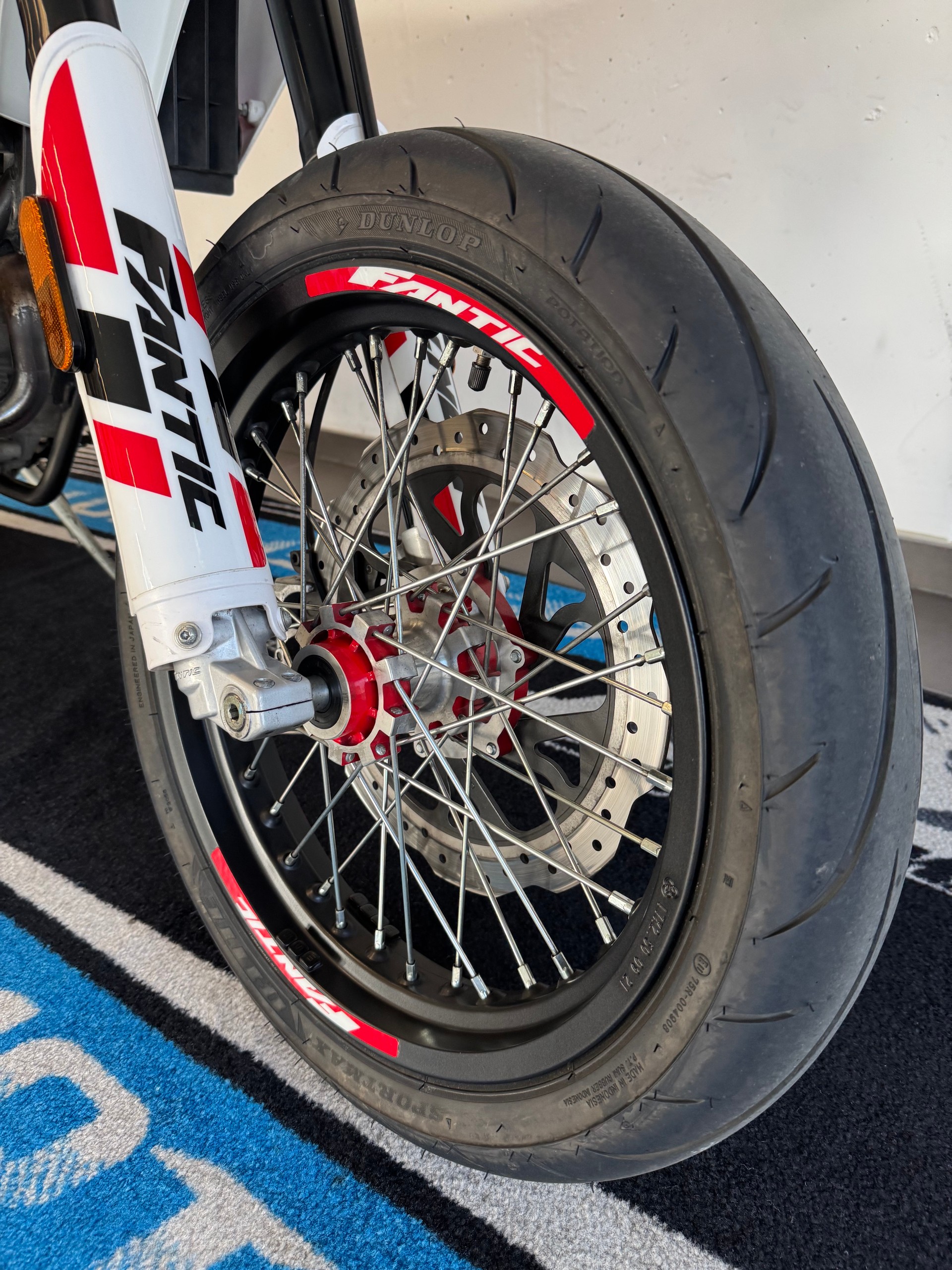 FANTIC XMF 125 Motard-image-4