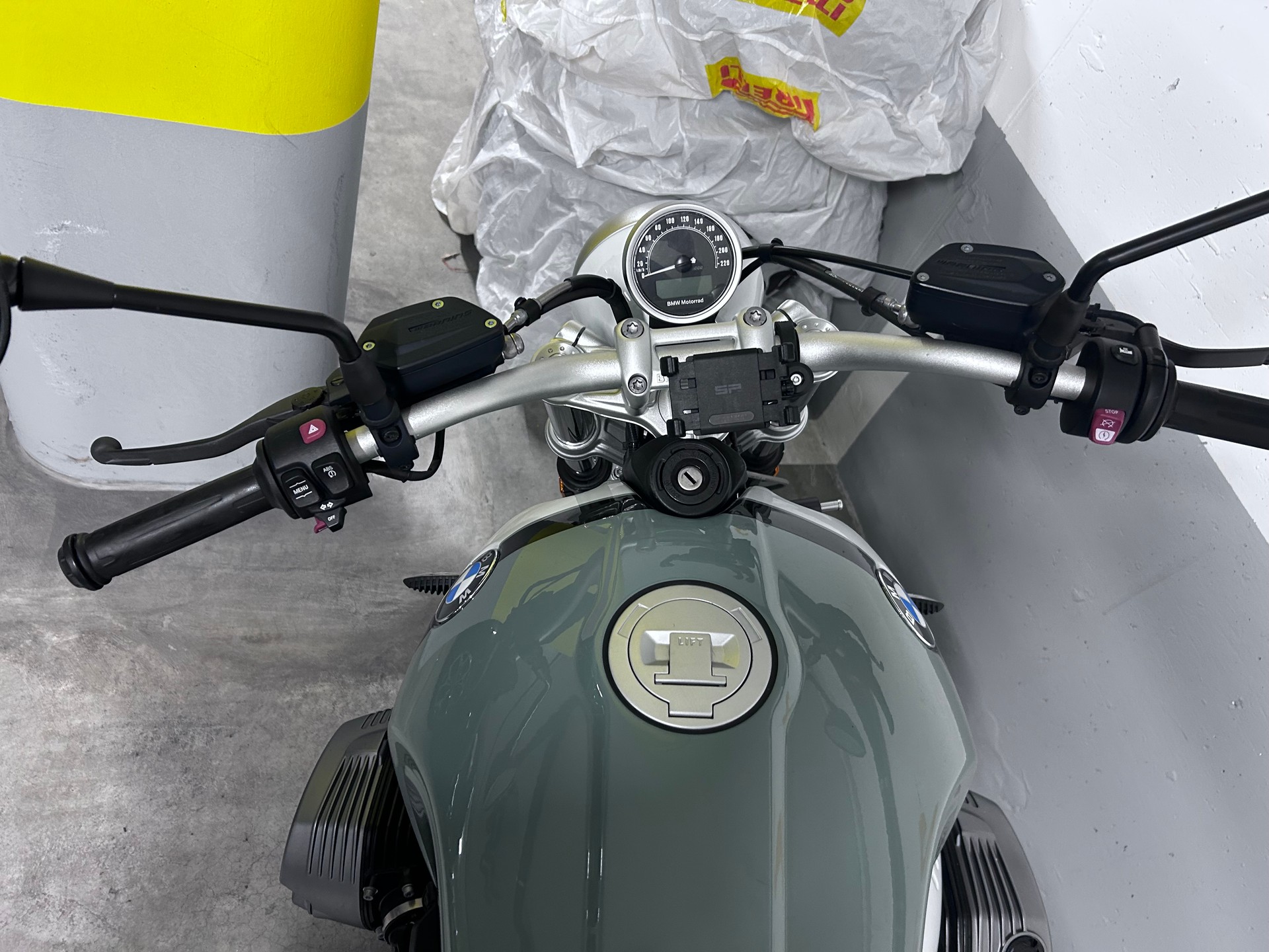 BMW R nineT Scrambler ABS-image-0
