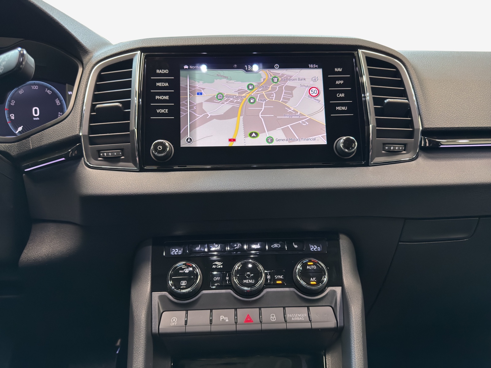 SKODA Karoq 1.5 TSI Dynamic DSG-image-5