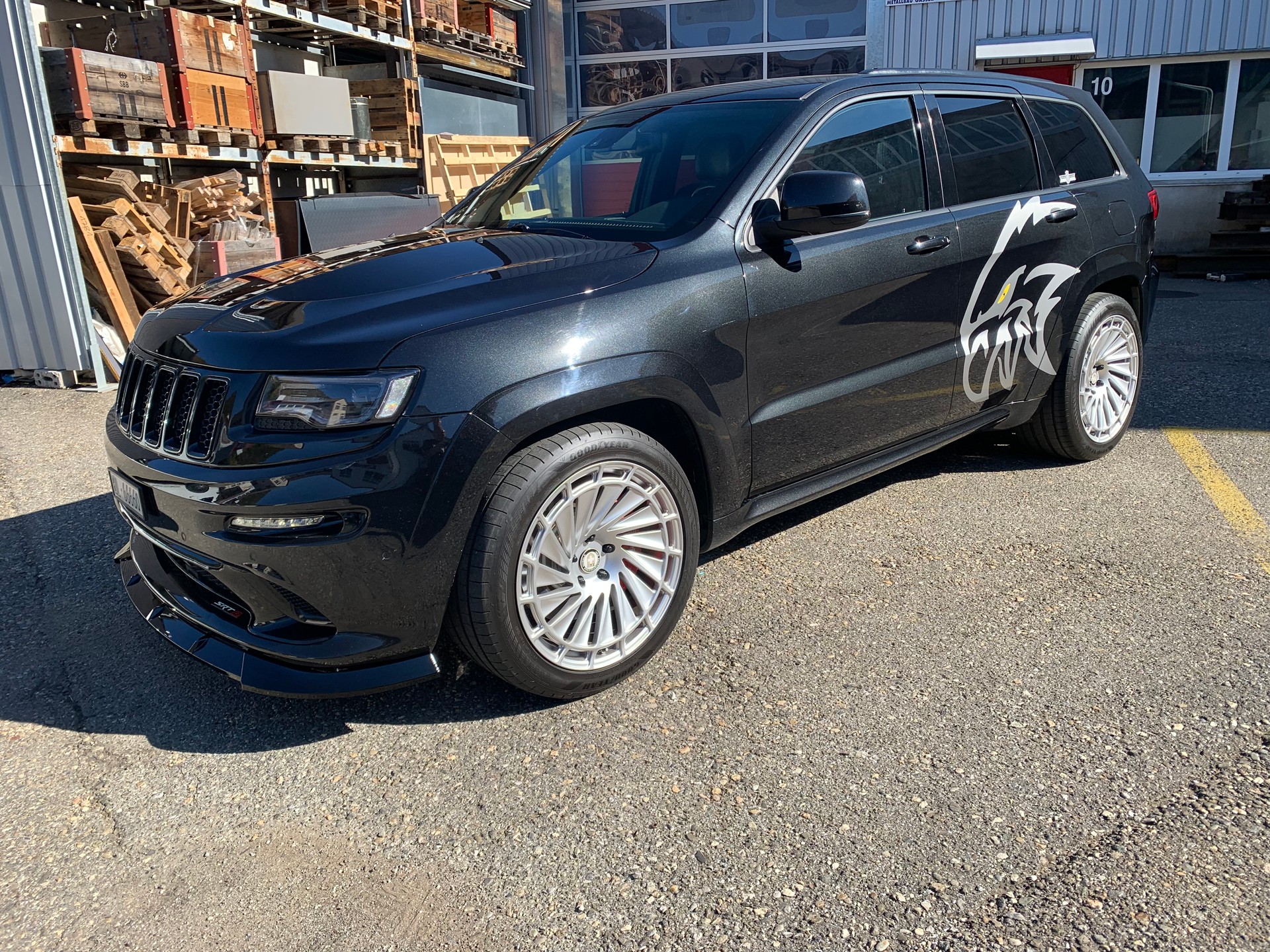 JEEP 6.4 V8 HEMI SRT8-image-1