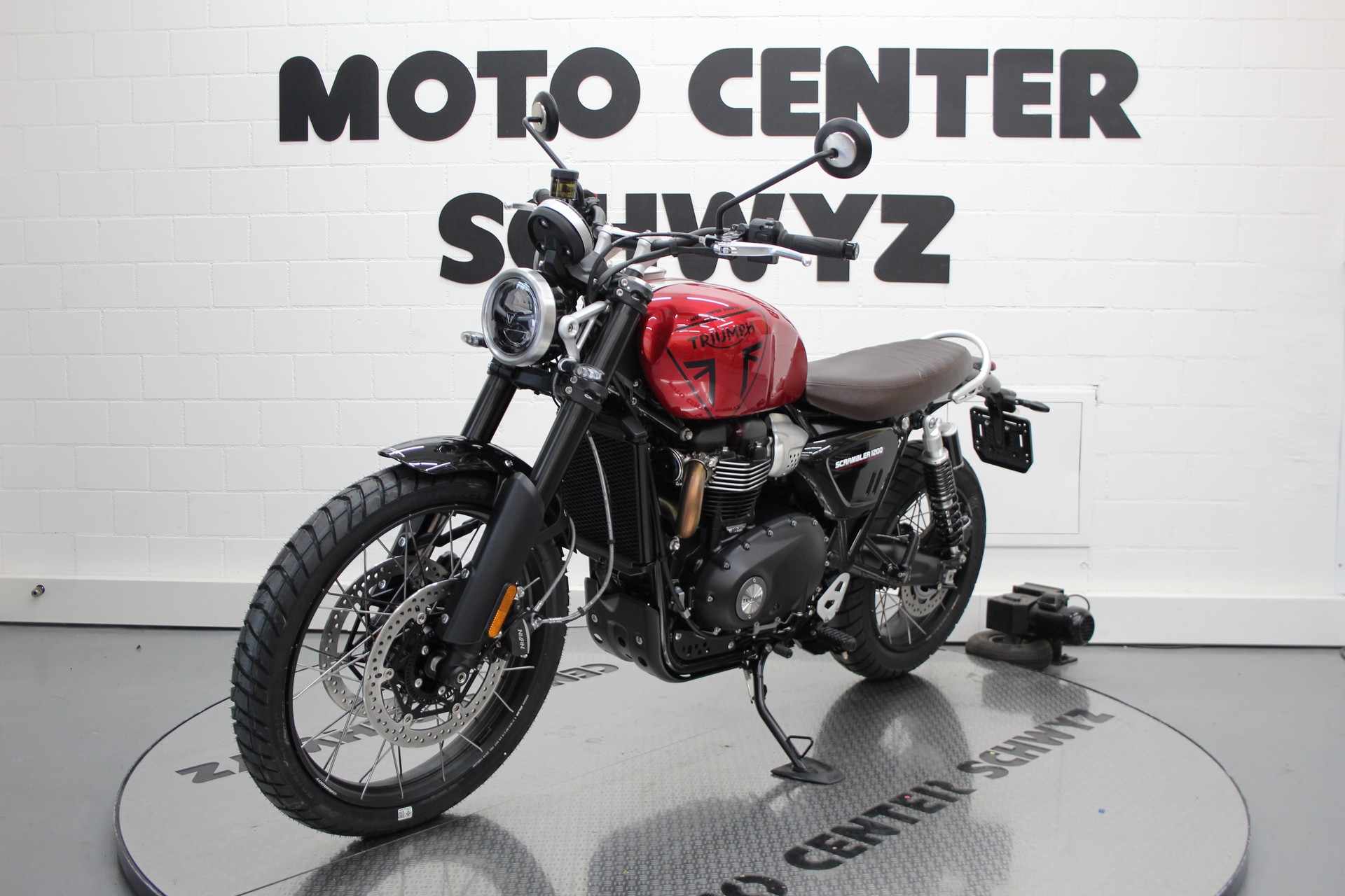 TRIUMPH Scrambler 1200 X-image-3
