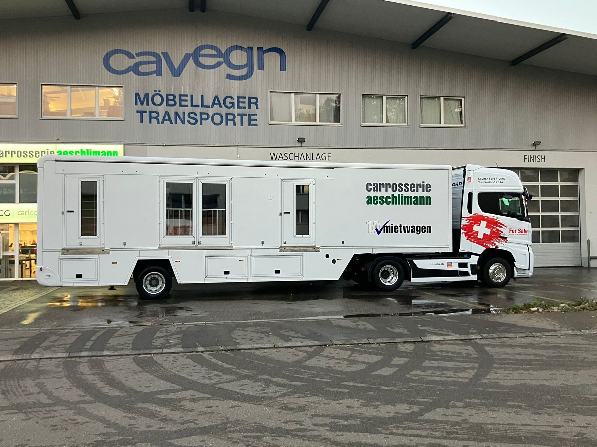 KRONE SE Interhorse Bürocontainer-image-2