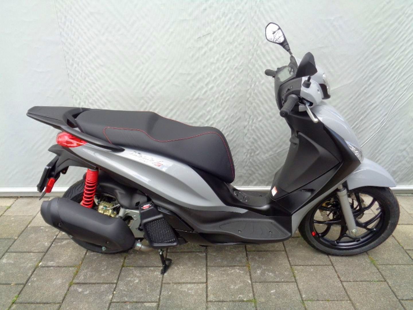 PIAGGIO MEDLEY SPORT 125 RST ABS-image-3