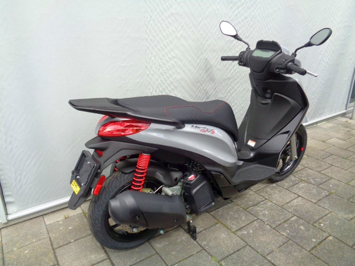 PIAGGIO MEDLEY SPORT 125 RST ABS-image-5