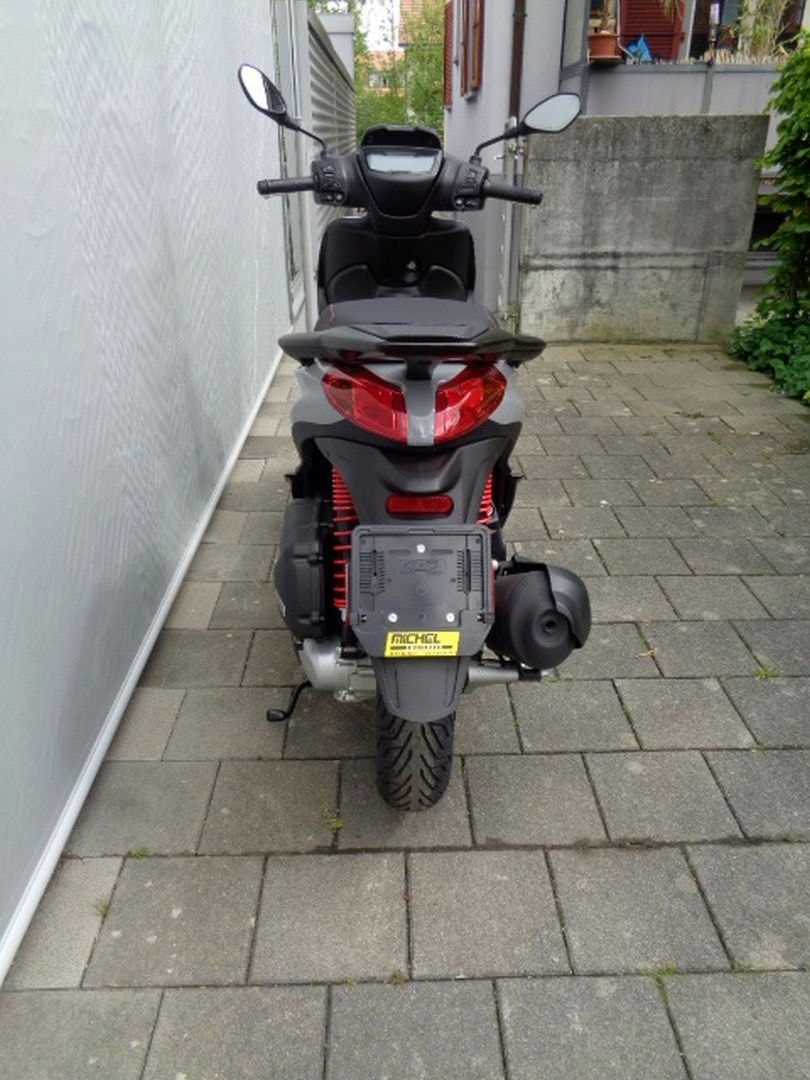 PIAGGIO MEDLEY SPORT 125 RST ABS-image-4