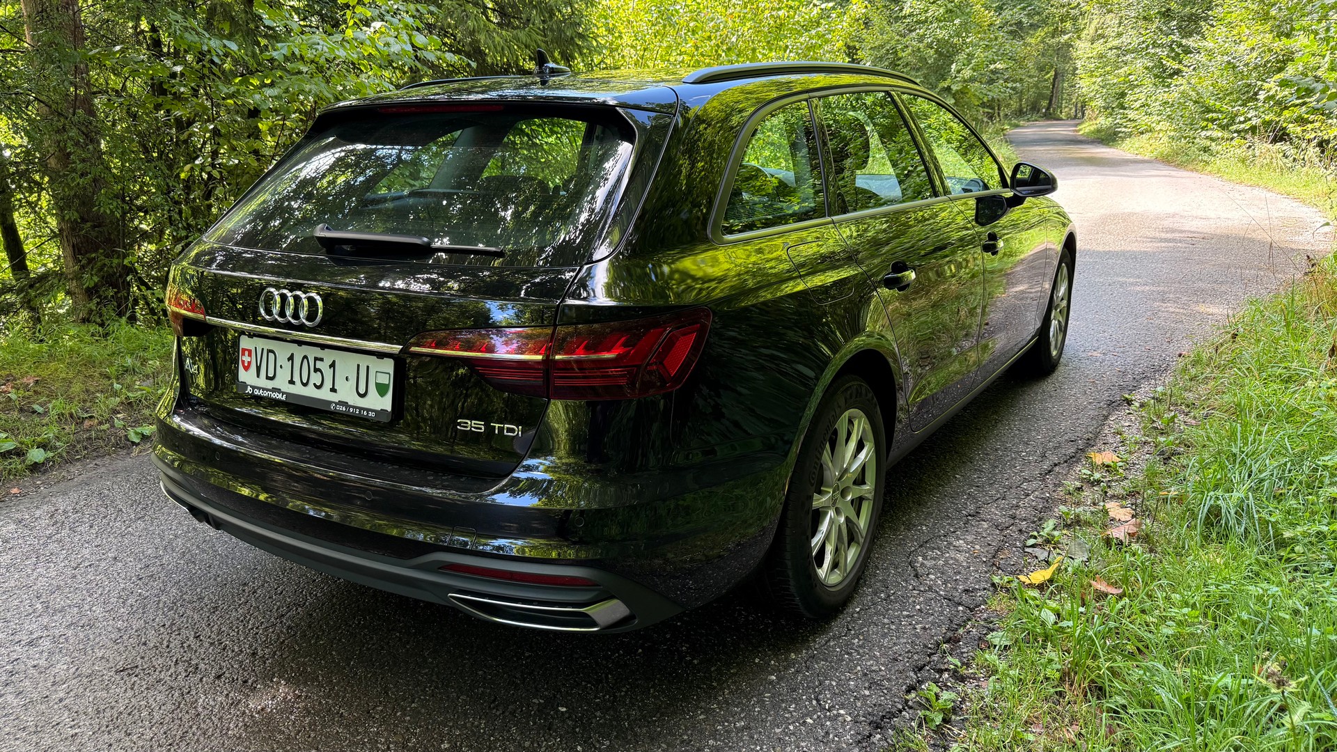 AUDI A4 Avant 35 TDI S-tronic-image-6